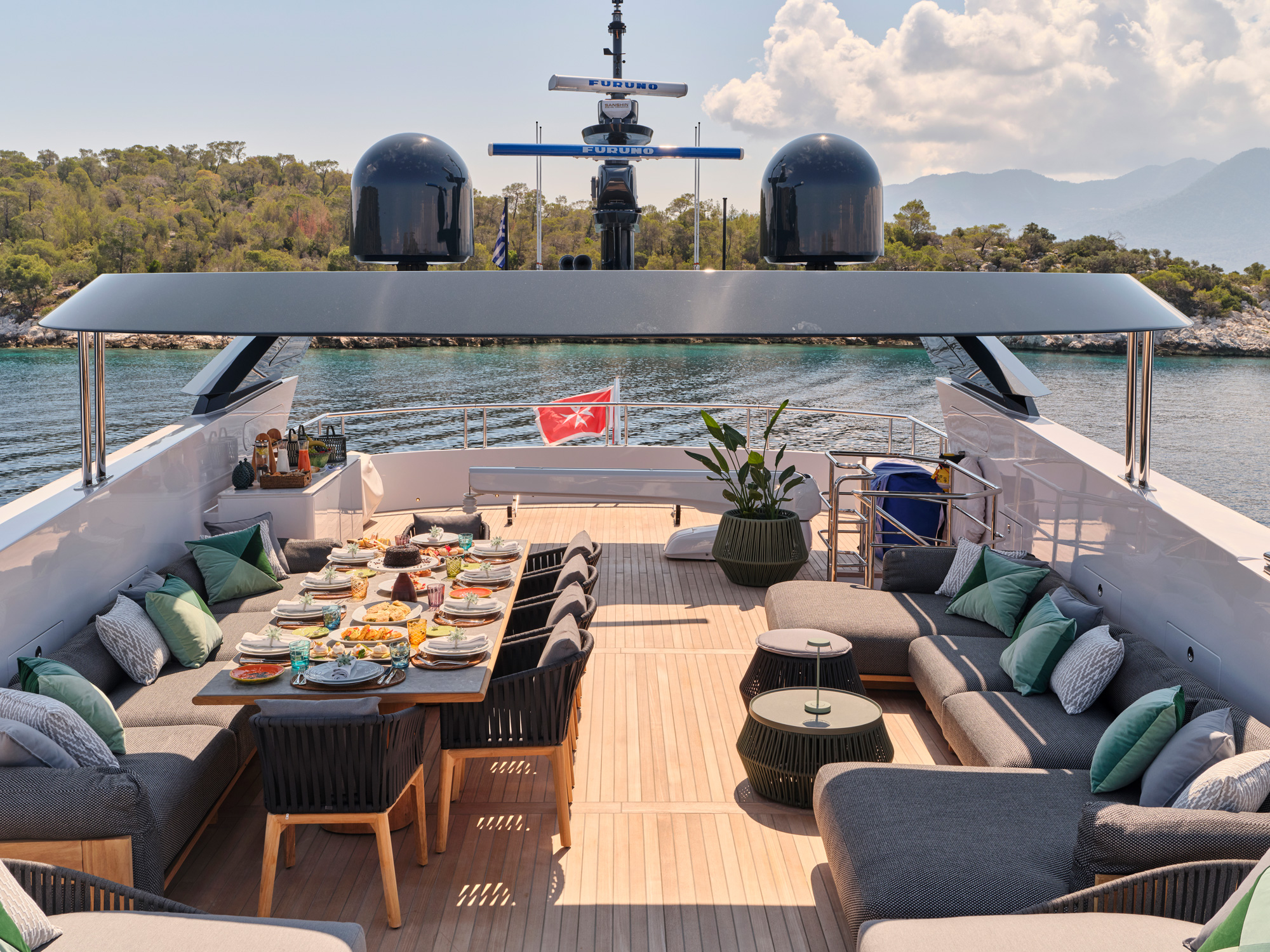 202 Sun deck lounge and dining view aft.jpg
