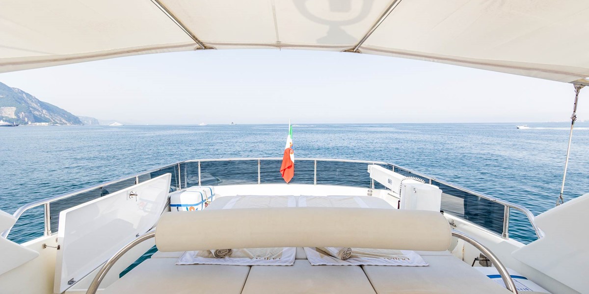 202 Sun pads on Sun deck.jpg