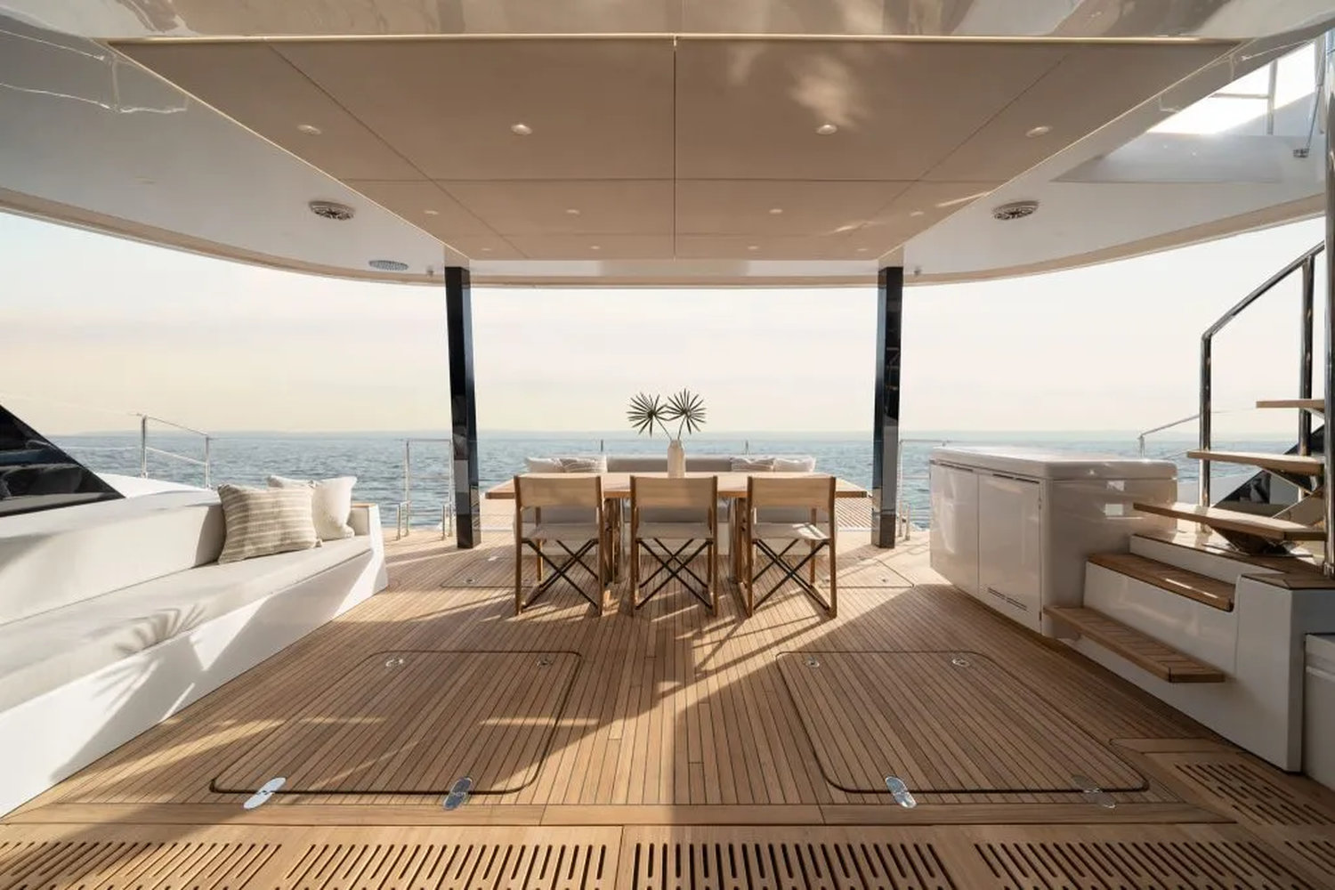 202 View to the stern on superyacht ANKAWER VI 04.jpg