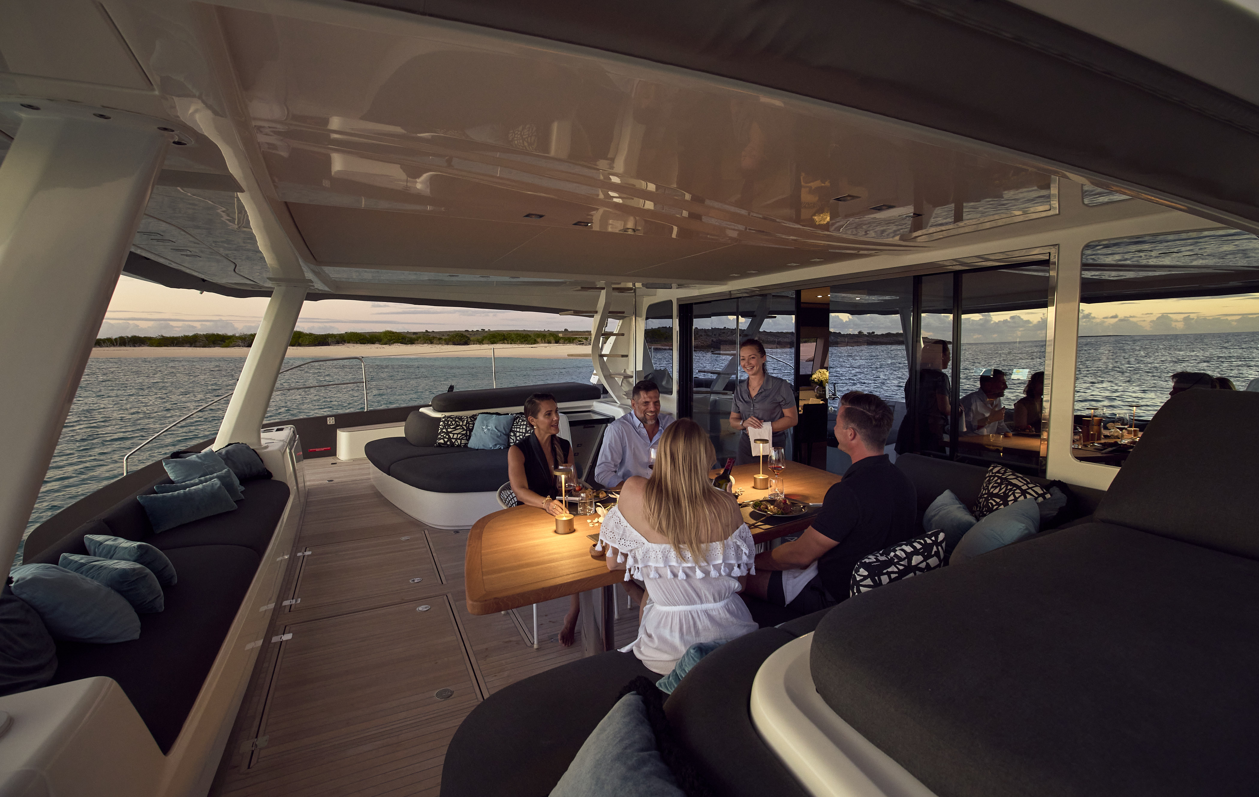 203 Main deck lifestyle.jpg