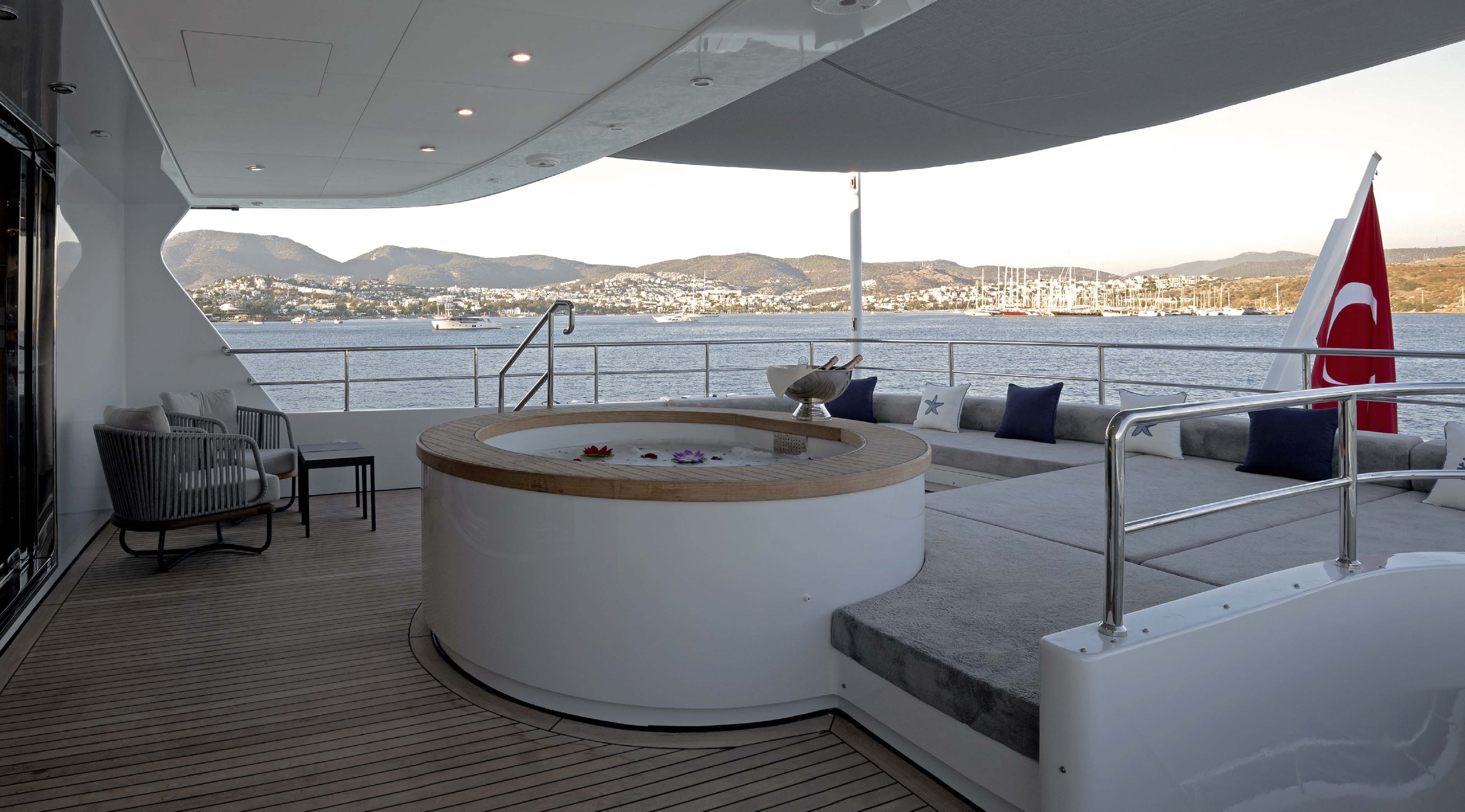 203 Master suite private jacuzzi.jpg