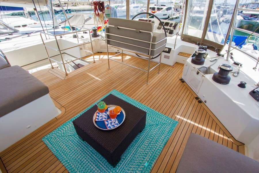 203 Sailing Catamaran AZULIA II Fly Bridge.jpg