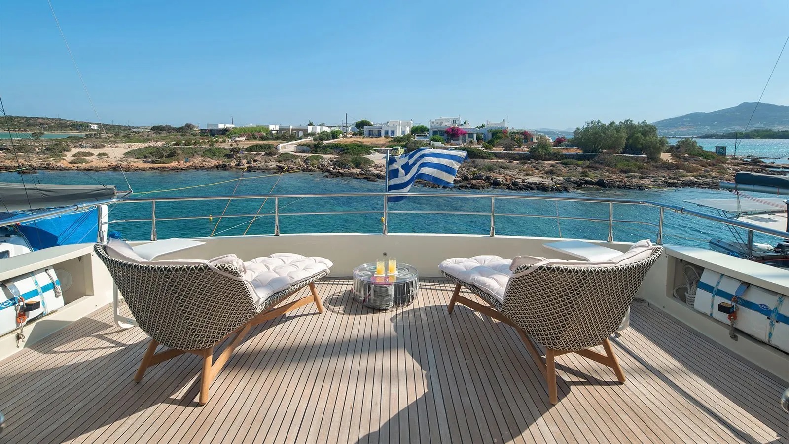 203 Sun deck aft terrace.jpg