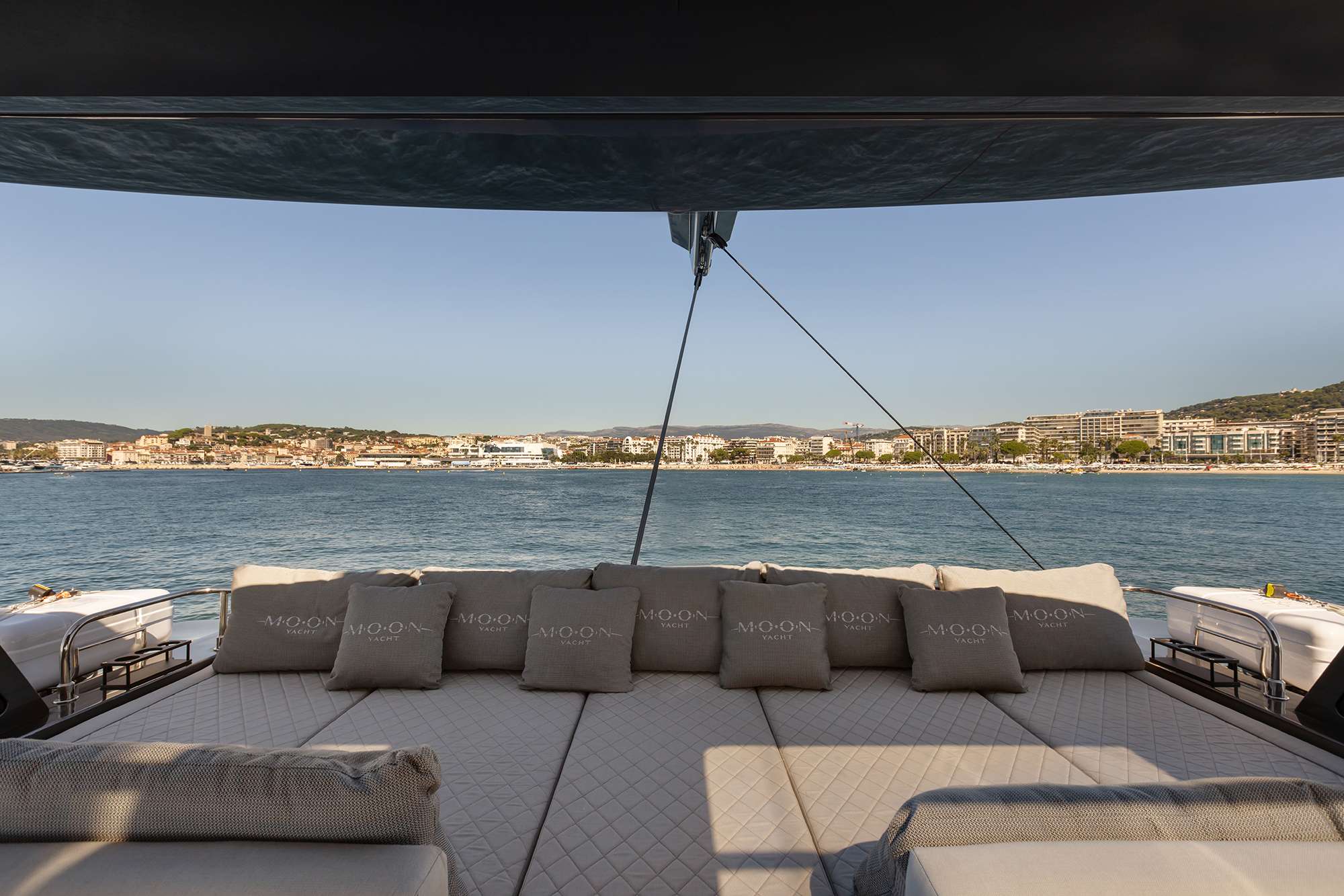 203 Sun deck sun pads.jpg