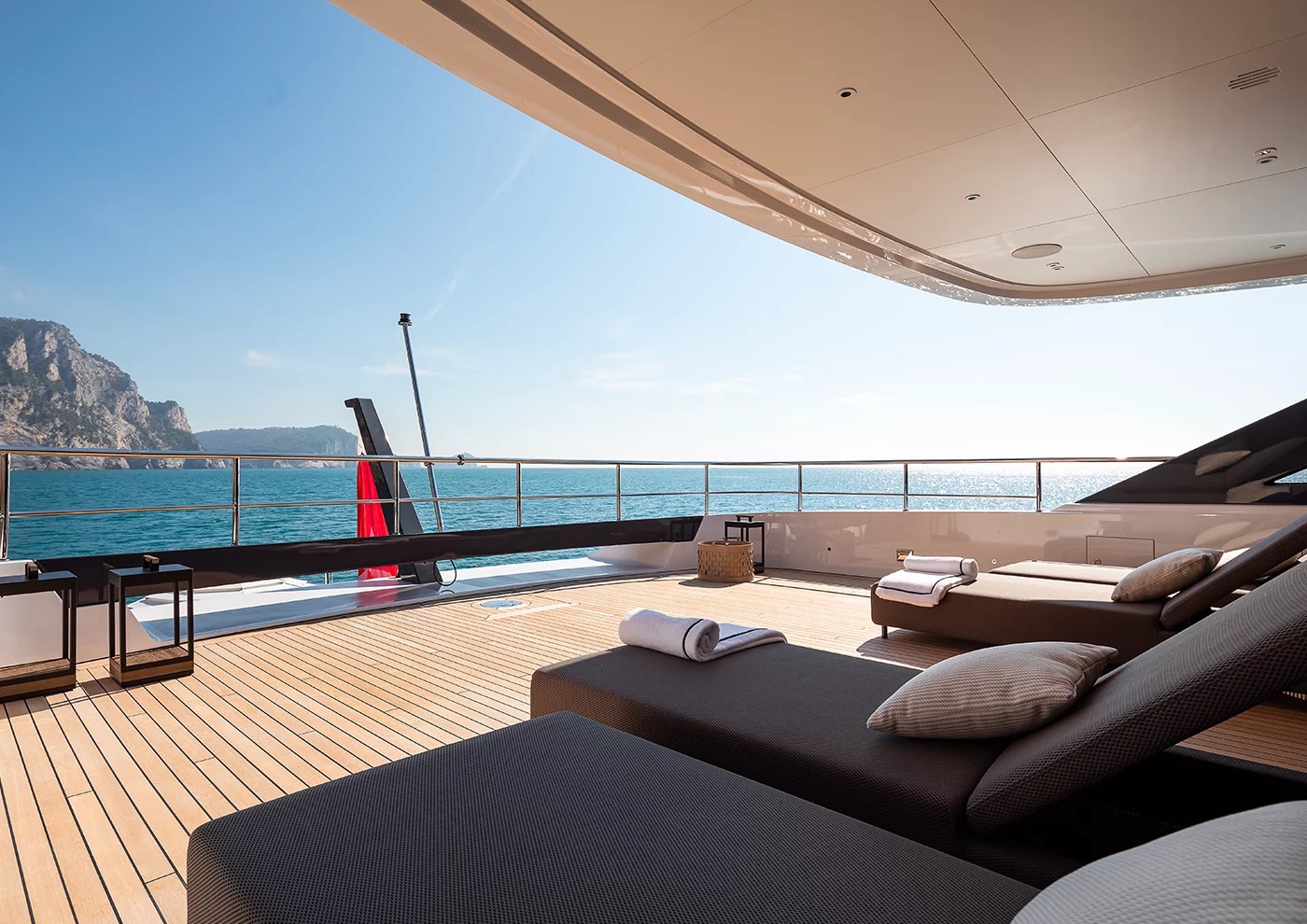 203 Sunbedes on the aft deck.jpg