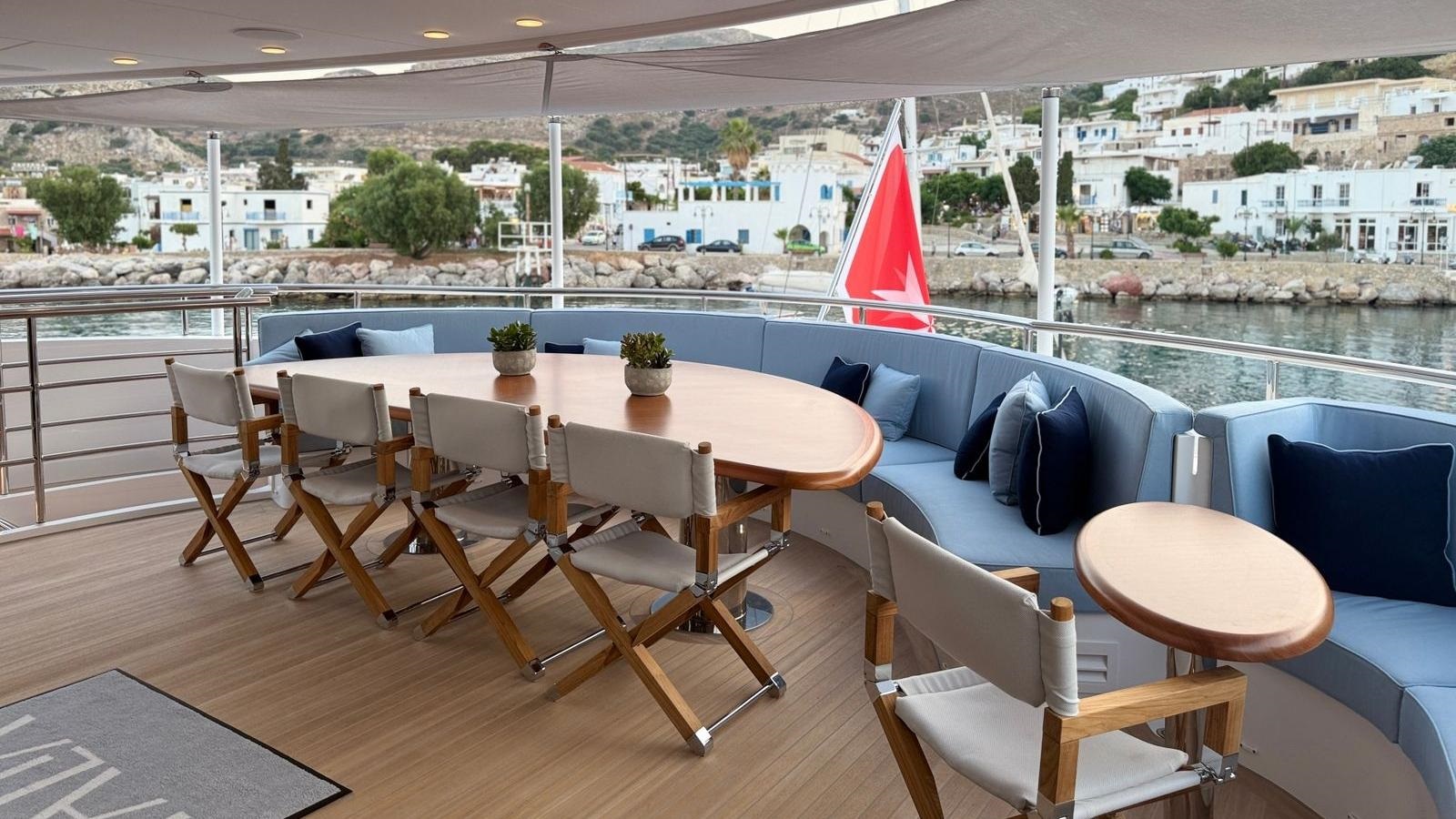 203 Upper deck aft dining.jpg
