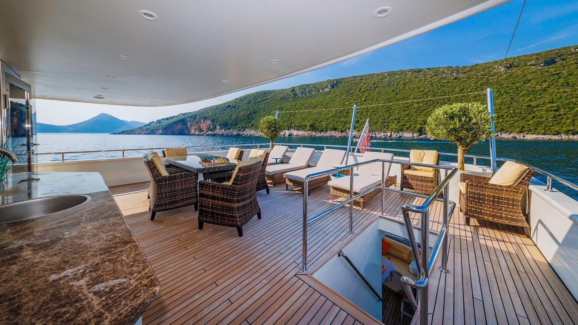 204 Bridge deck seating.jpg