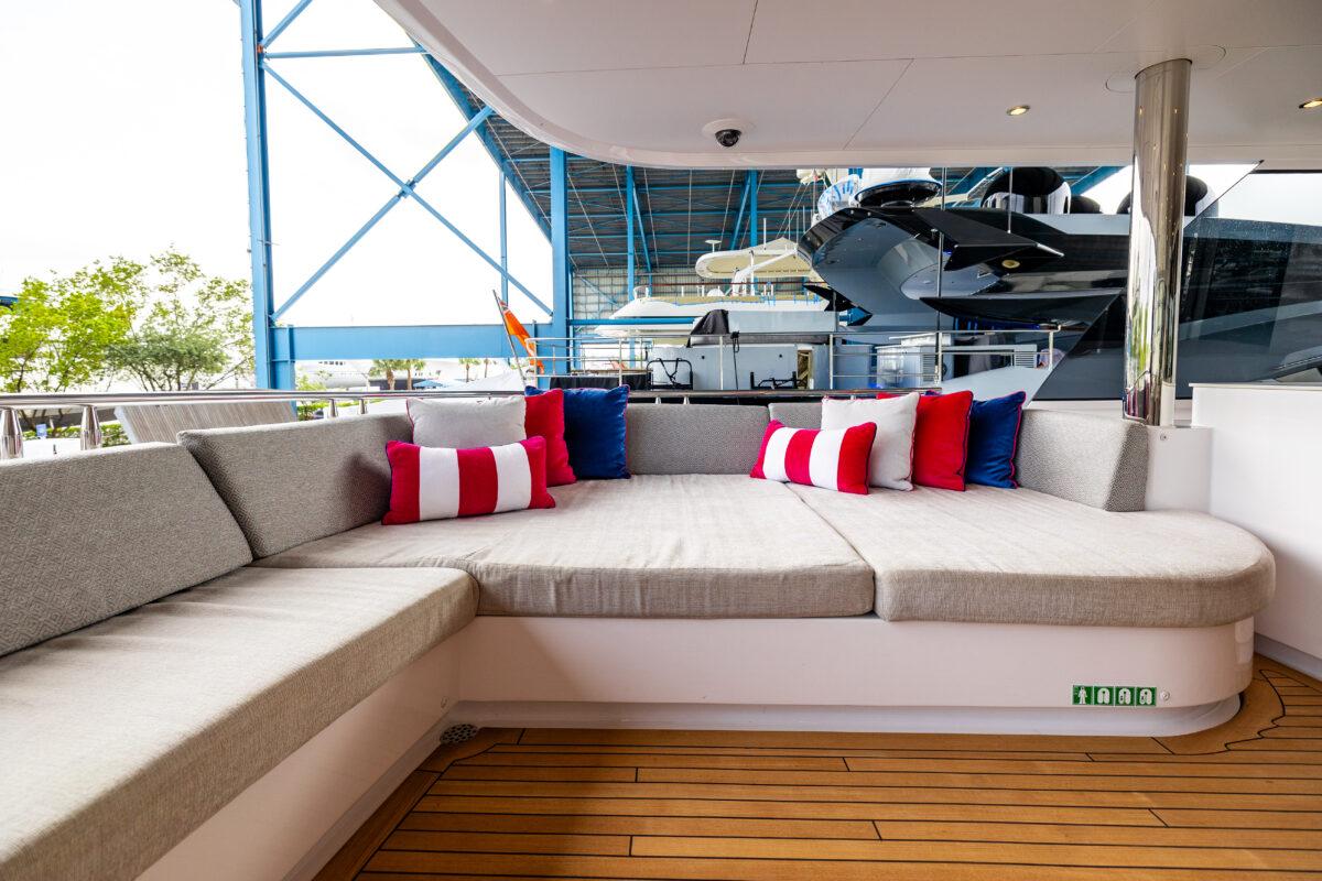 204 Bridge deck sofas.jpg