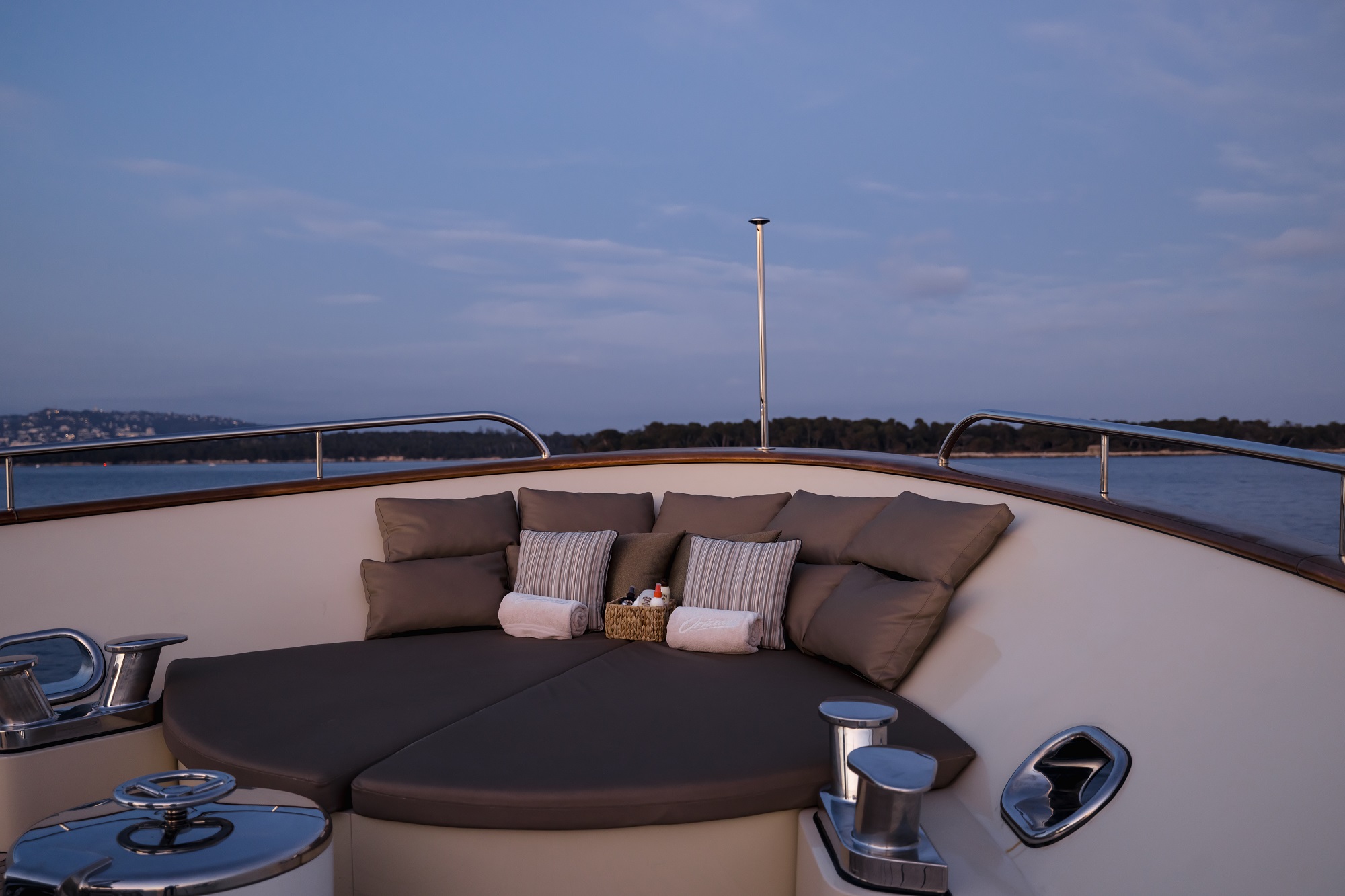 204 Seating at Bow.jpg