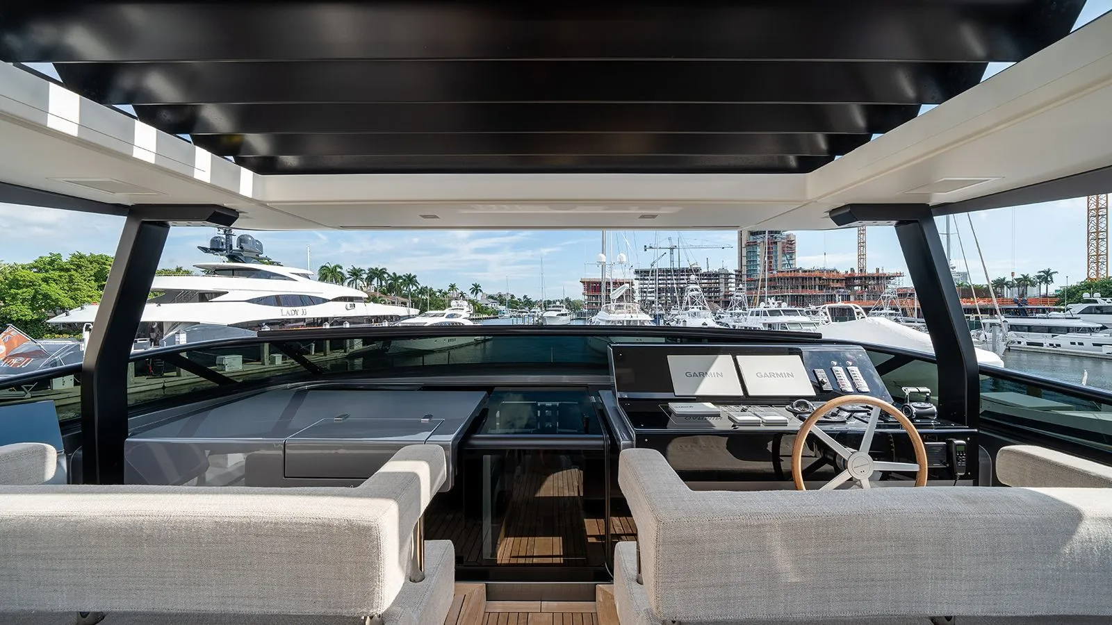 204 Sun deck helm controls.jpg