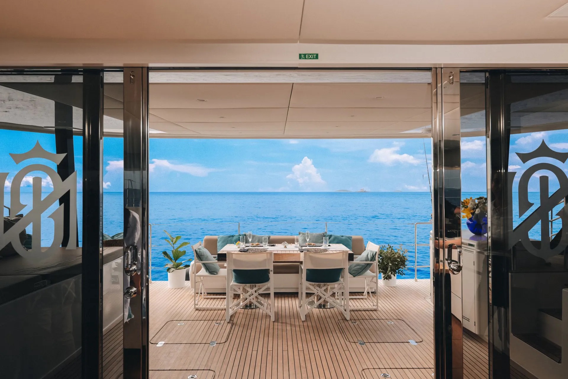 205 Main deck aft view from the main salon.jpg