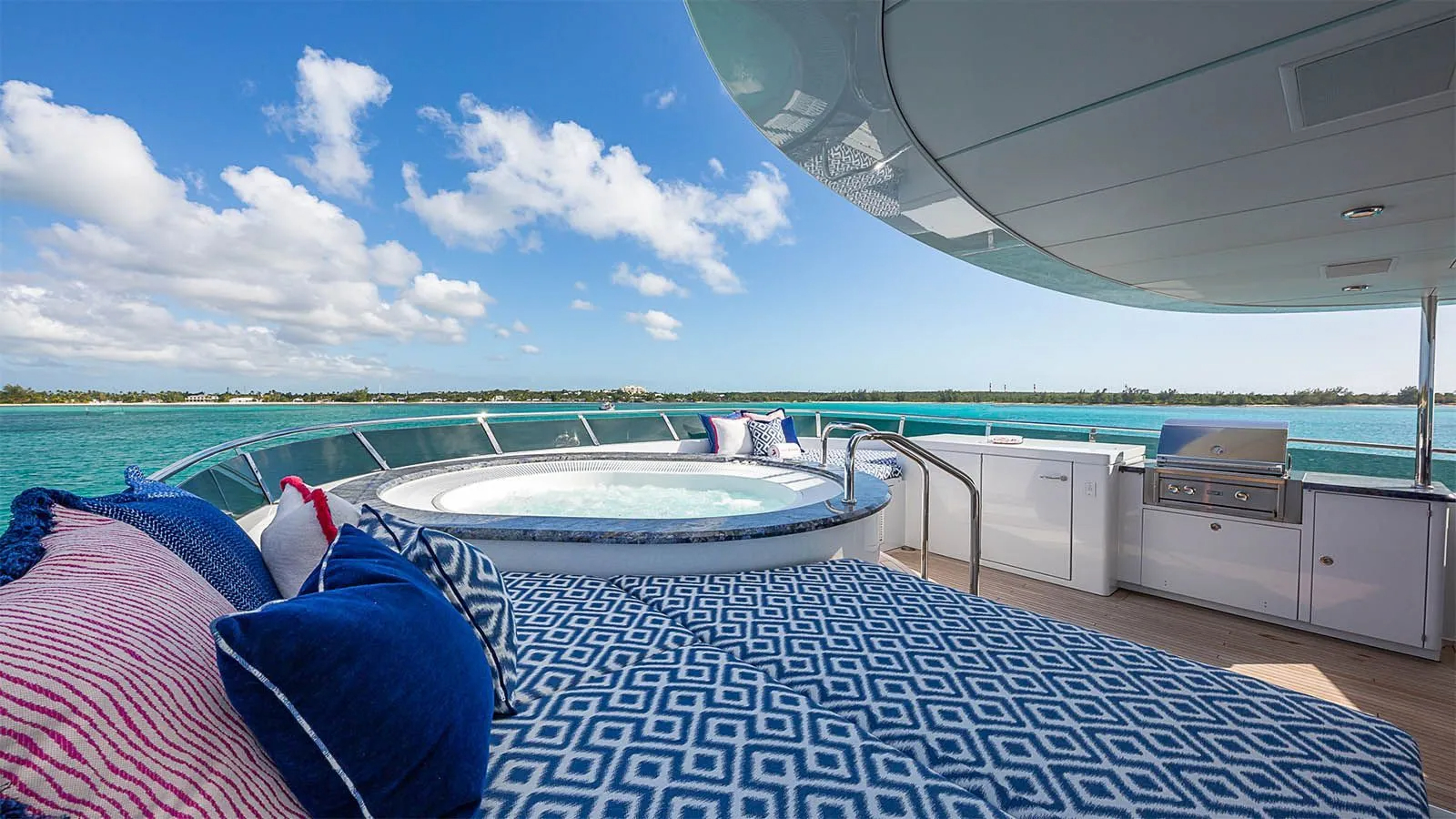 205 Sun pads around jacuzzi.jpg