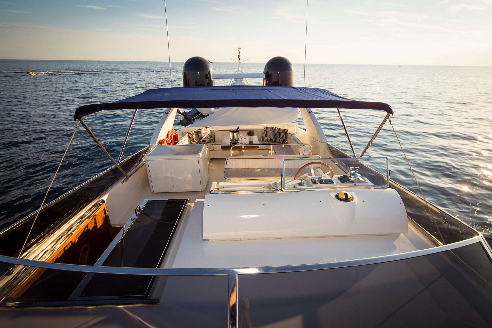 206 Sun deck aerial view.jpg