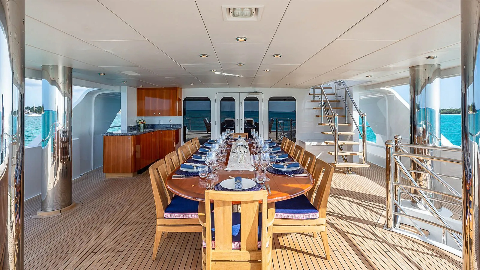 207 Dining on Bridge deck.jpg