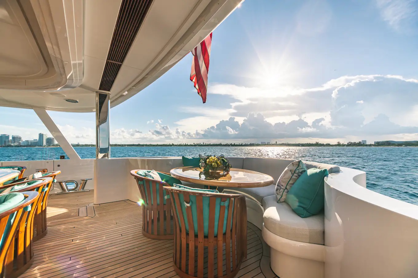 207 Main deck occasional dining.jpg