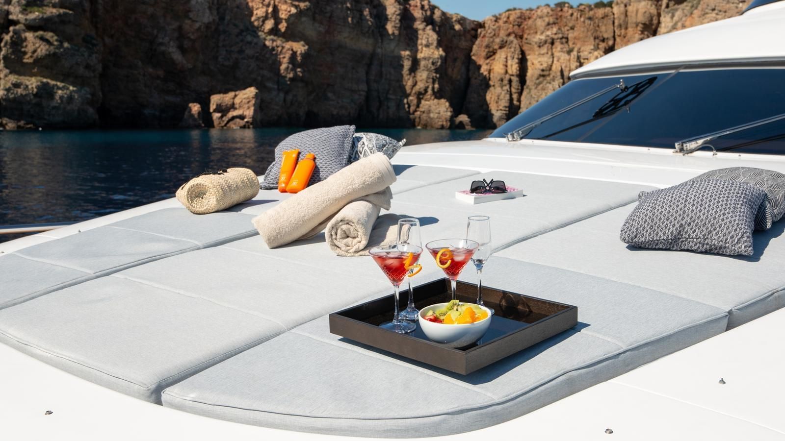 208 Foredeck sun pad.jpg