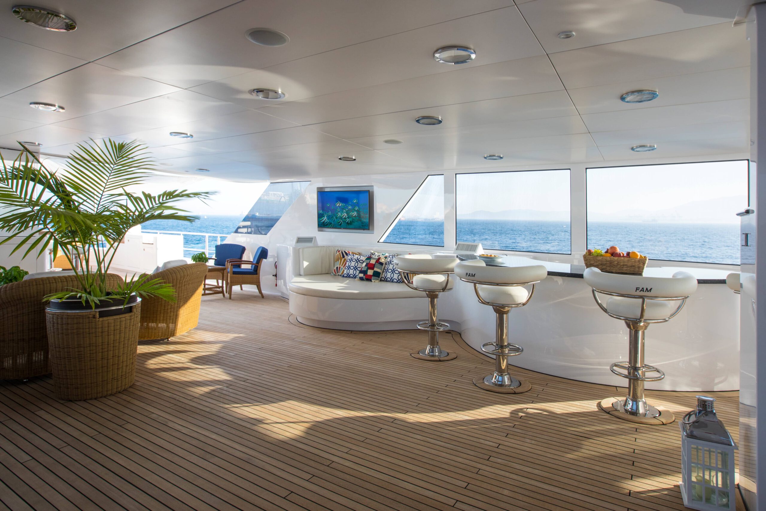 208 Interior zone of the sun deck.jpg