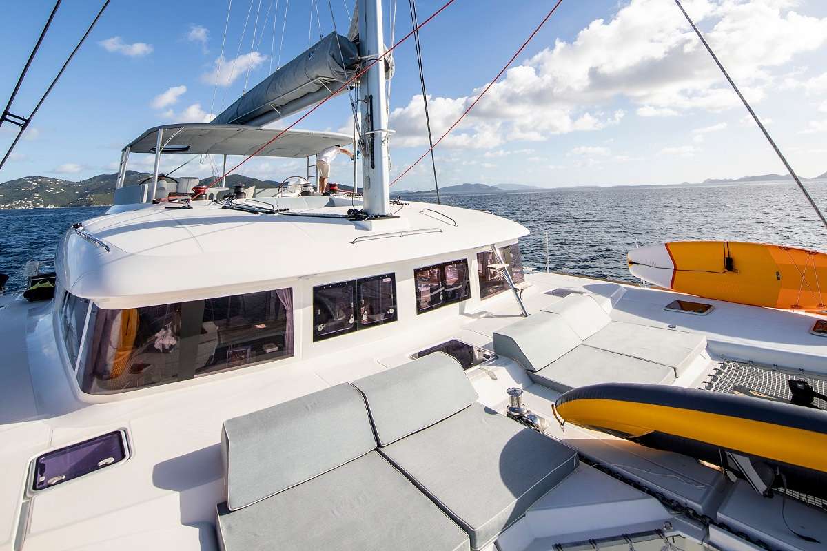 208 Sailing Catamaran NOMADA Bow.jpg