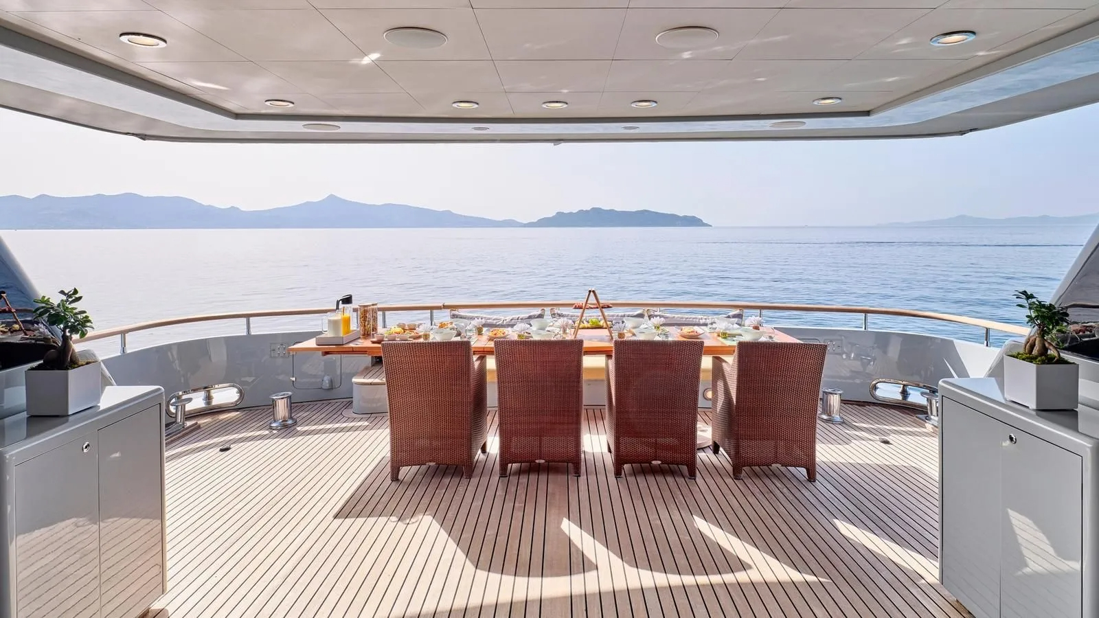 209 Main deck aft view aft.jpg