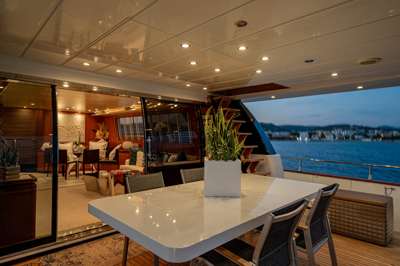 209 Main deck aft view into main salon.jpg