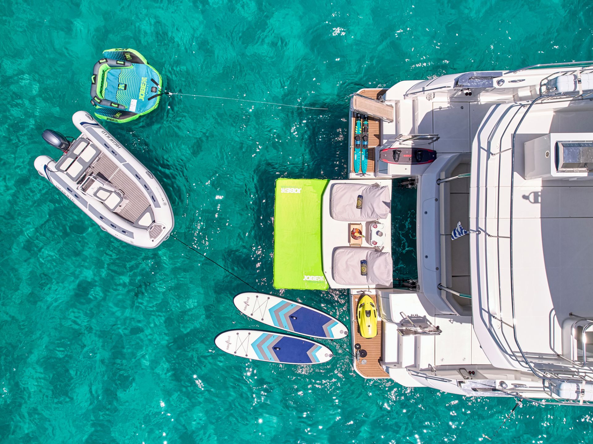 209 Stern with water toys.jpg
