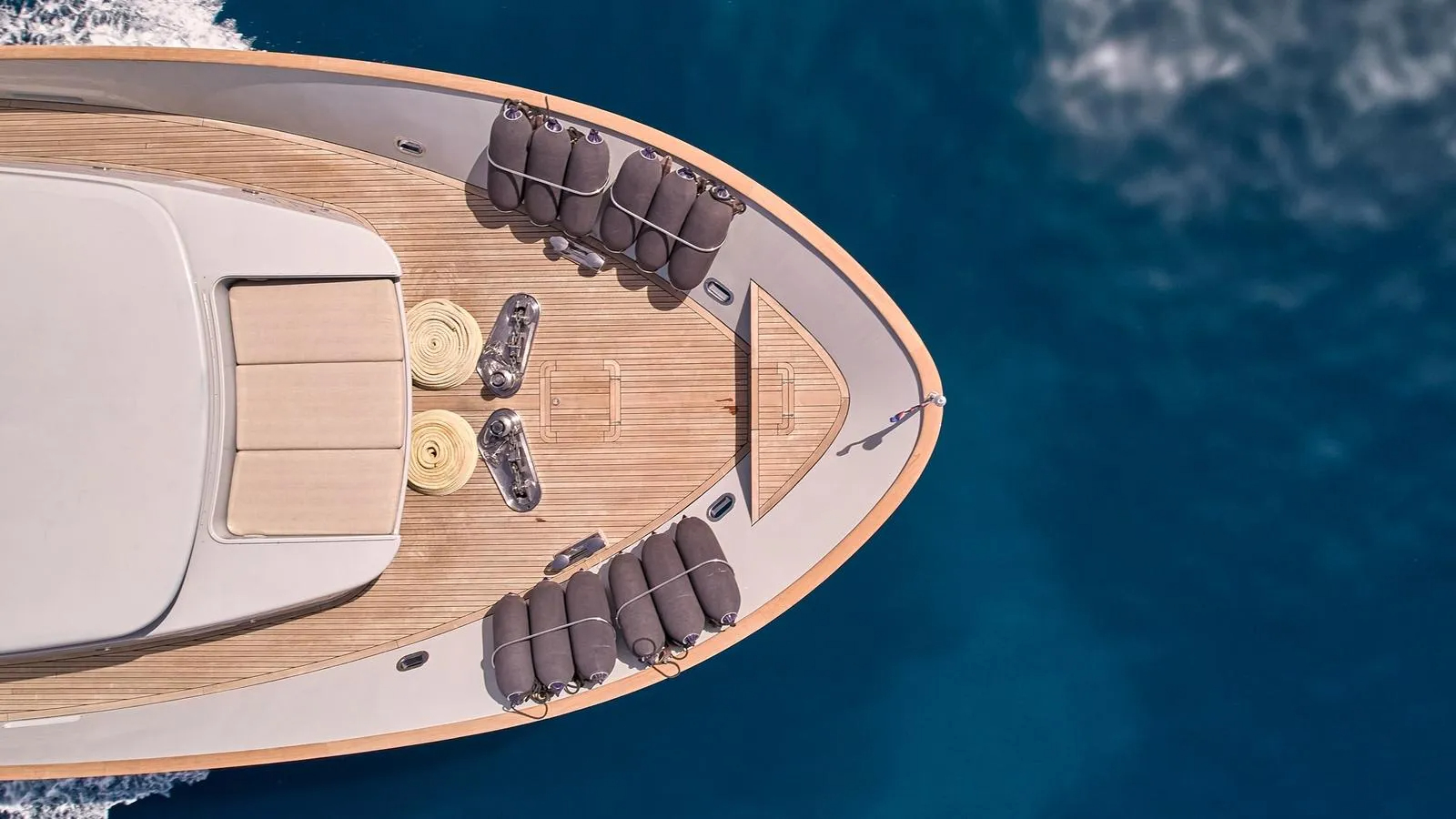 210 Foredeck aerial view.jpg