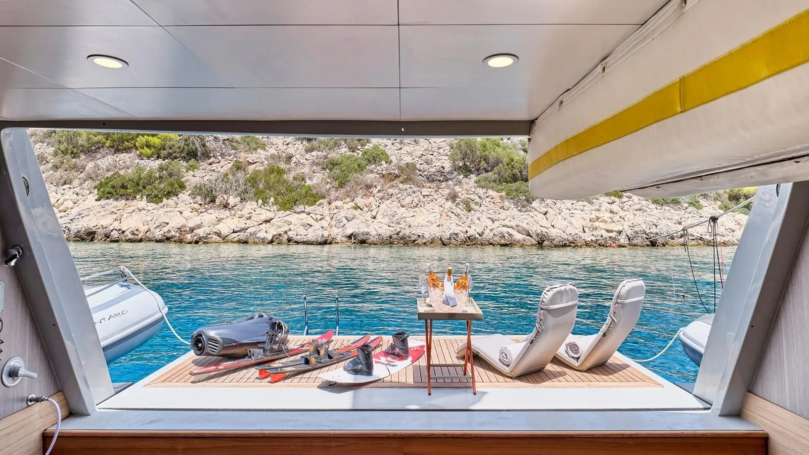 213 Stern beach club.jpg