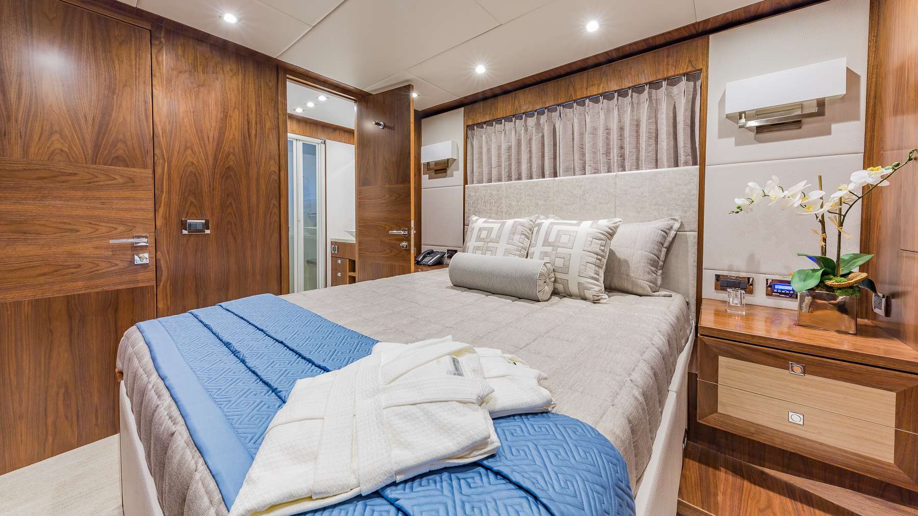 2nd VIP cabin.jpg