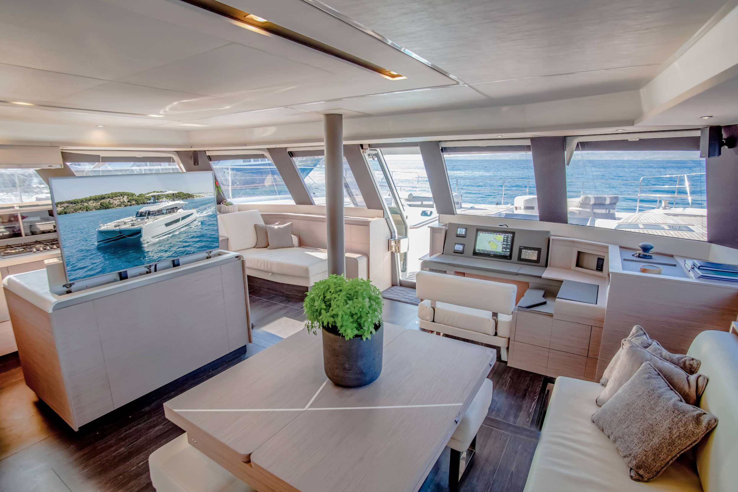3.1 Main salon (sistership layout).jpg