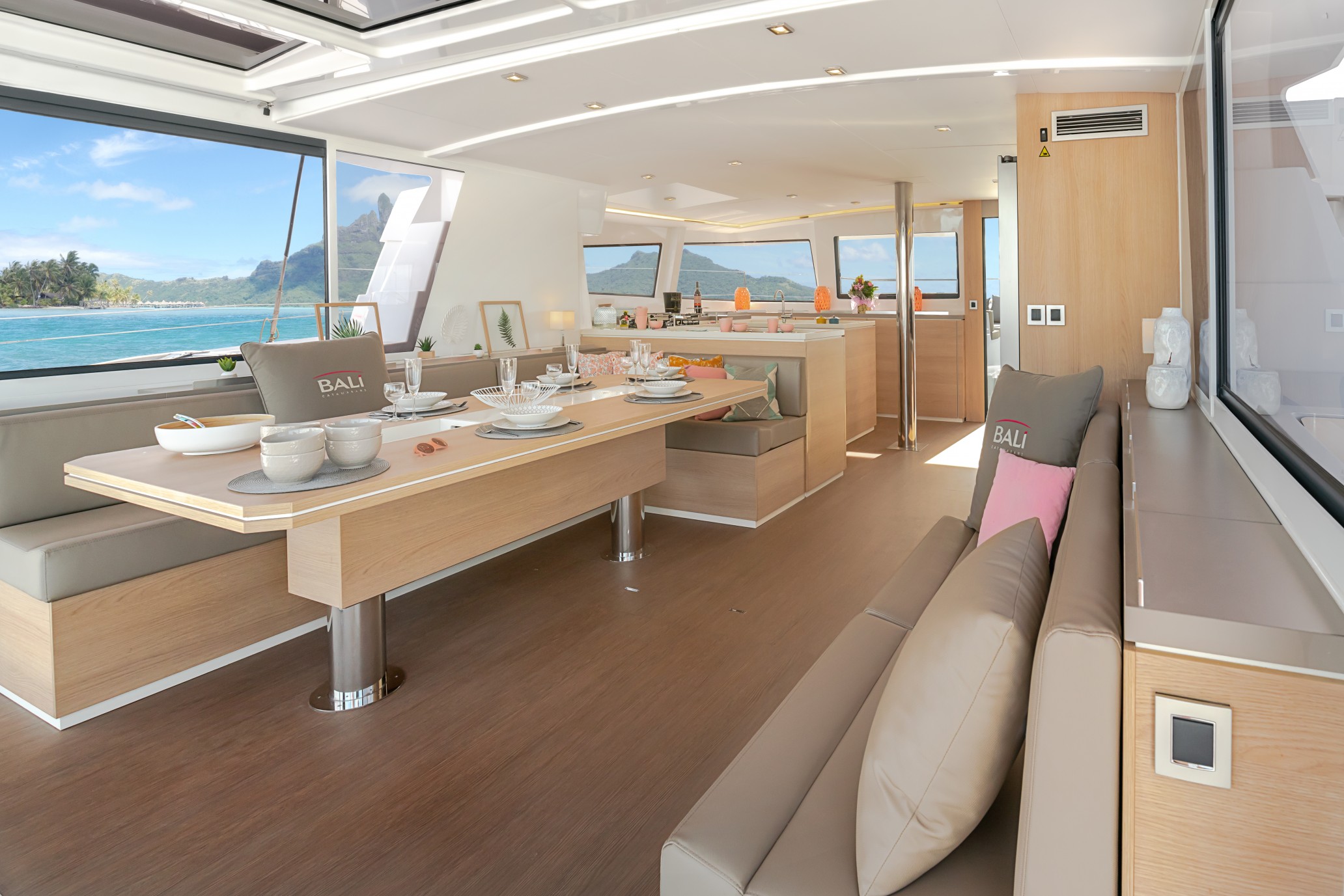 3.1 Main salon dining.jpg