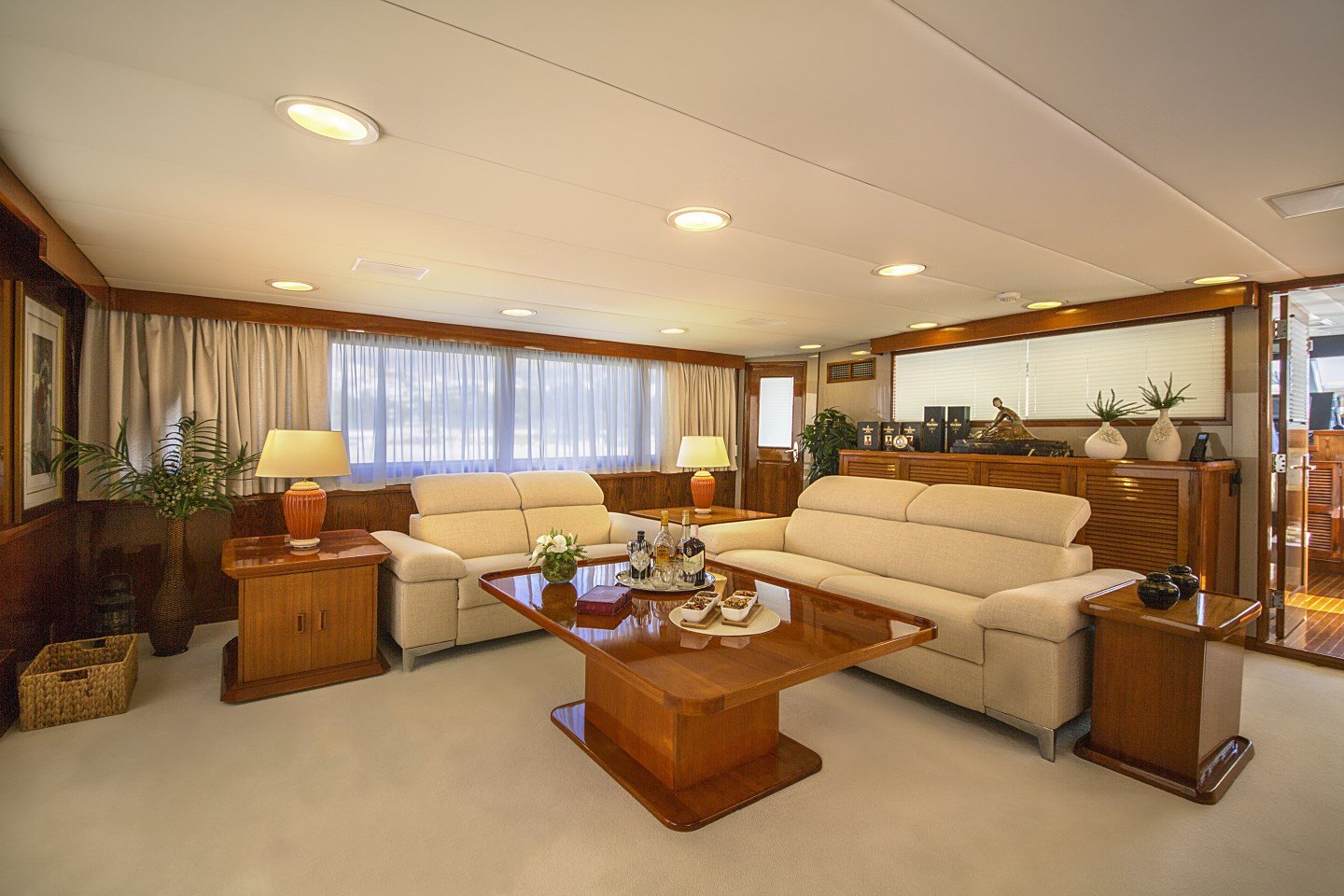 3.1 Spacious comfortable main salon.jpg