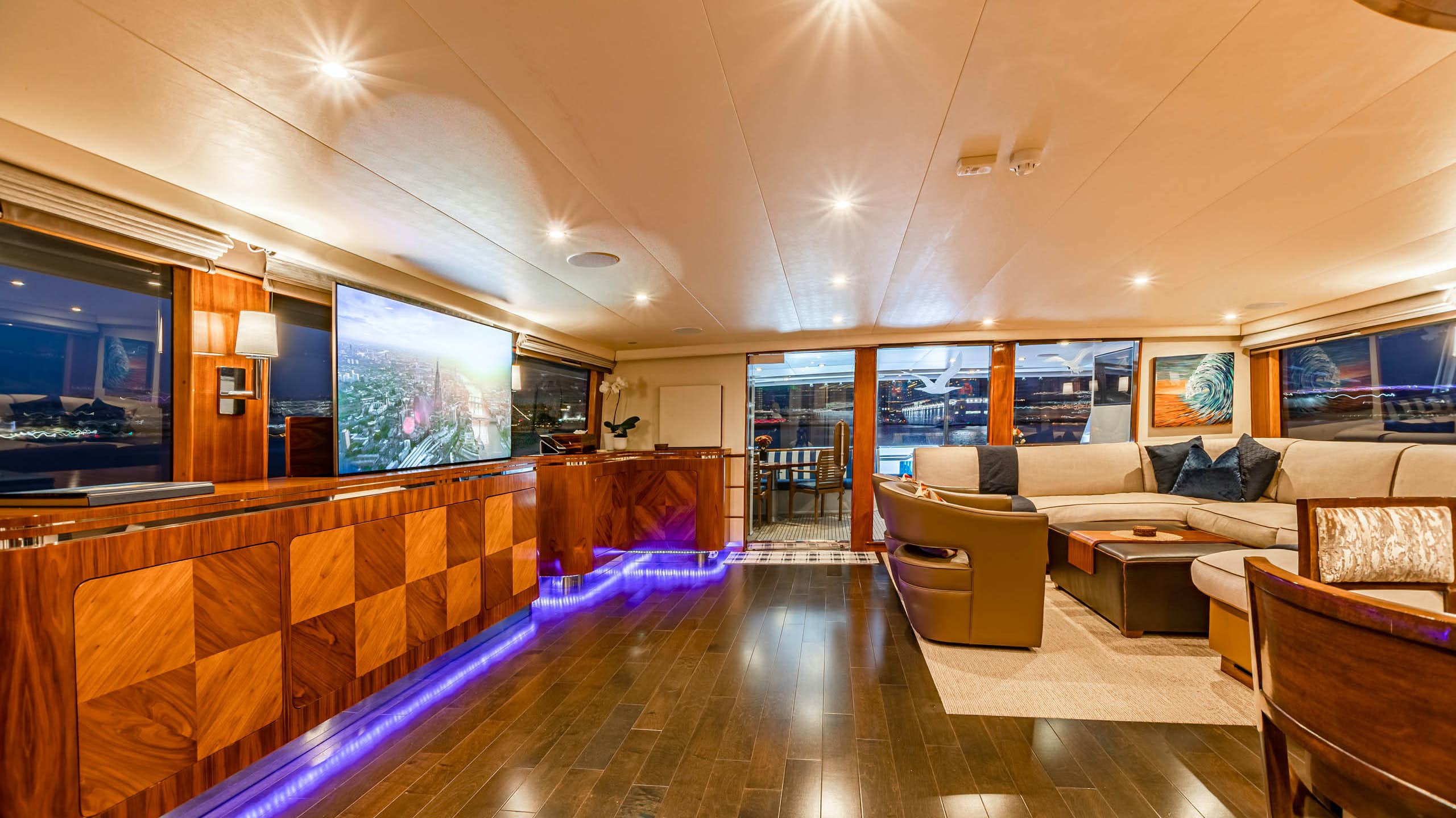 3.3 Beautiful styling with inlaid wood and feature lighting.jpg