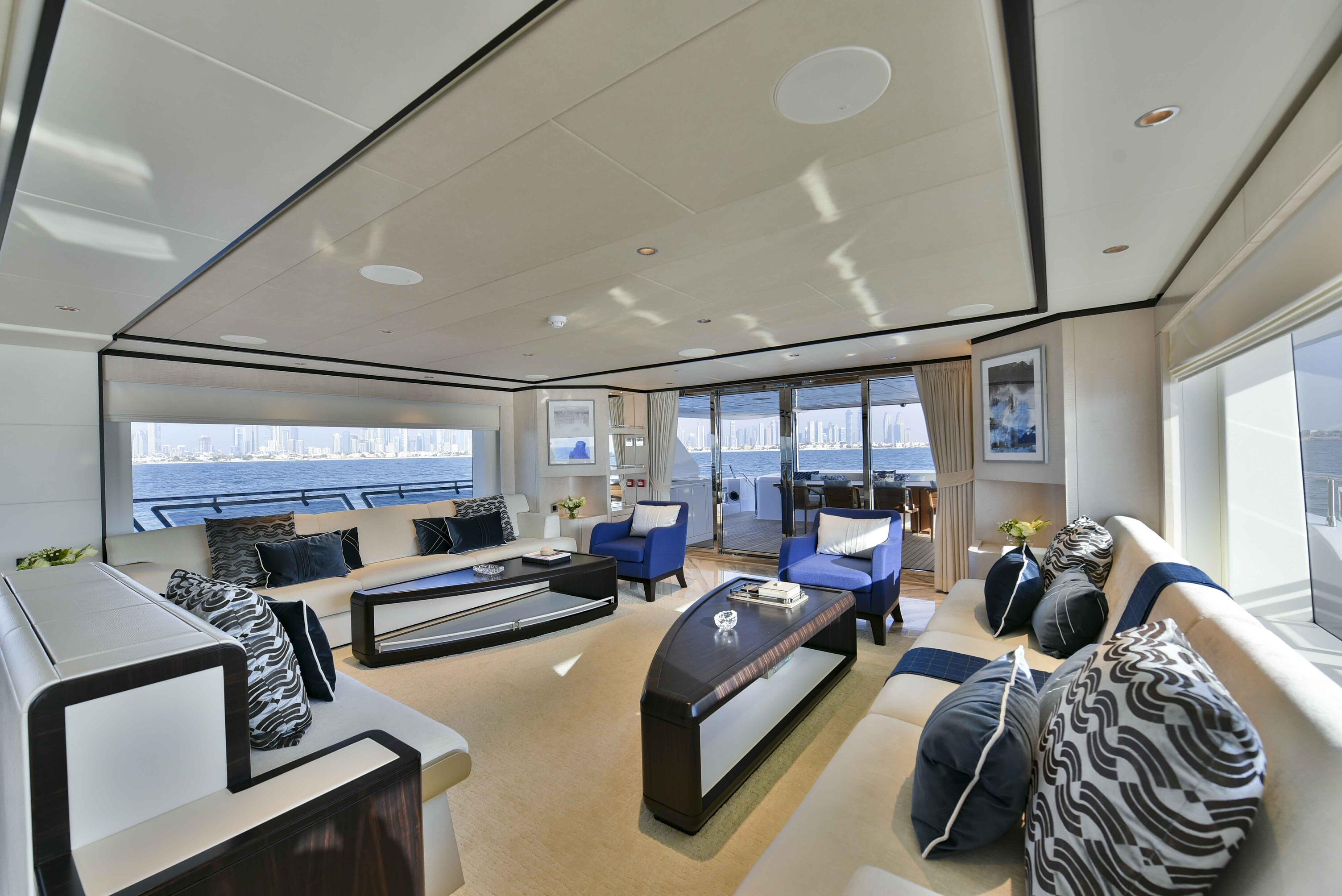 3.4 Main Saloon lounge.jpg