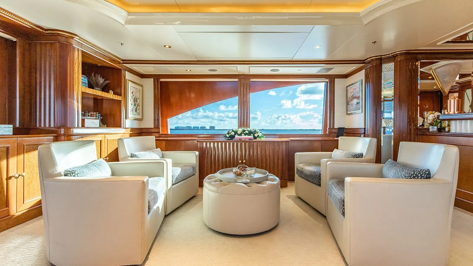 3.4 Sky lounge intimate seating.jpg
