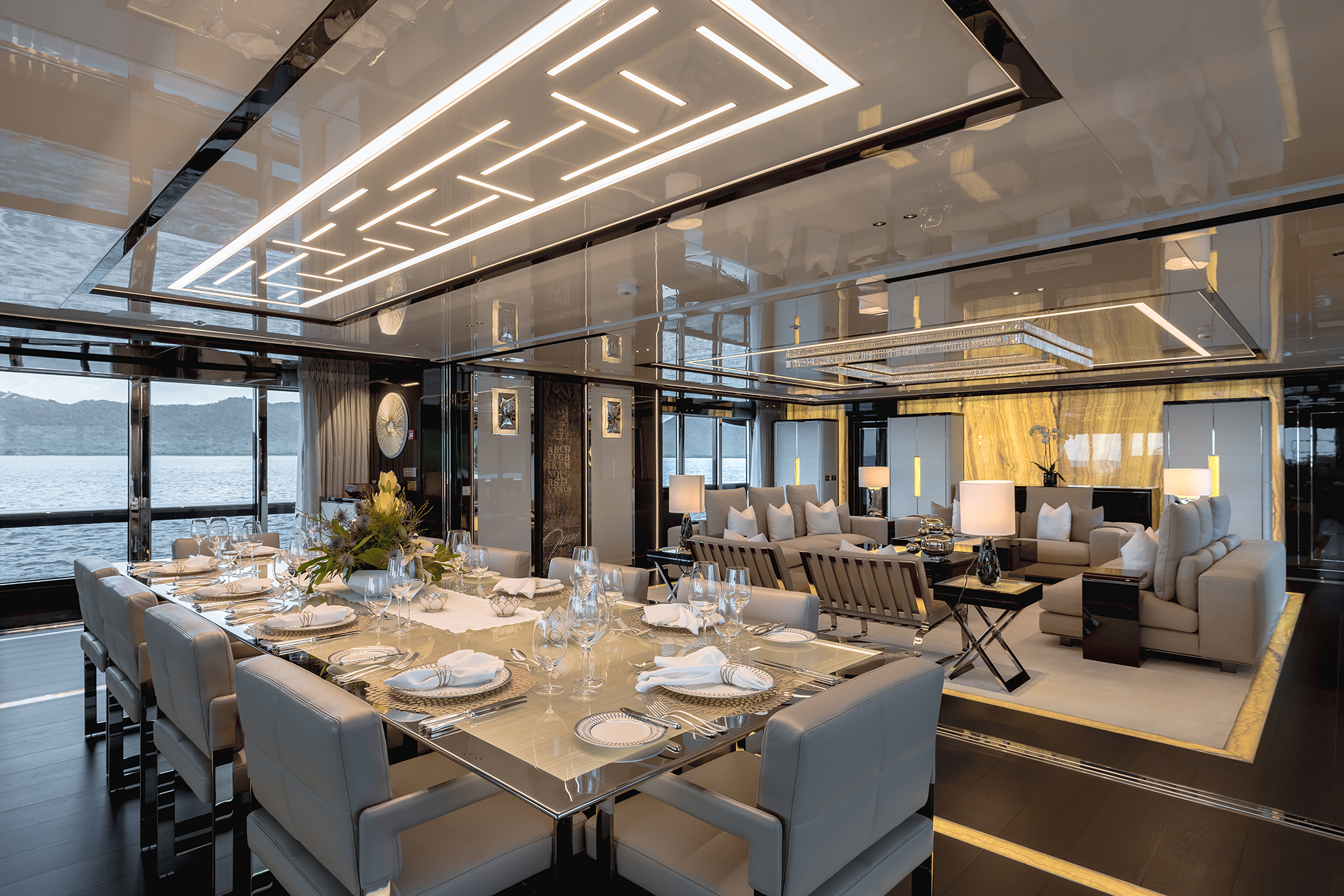 3.5 Main deck salon.jpg