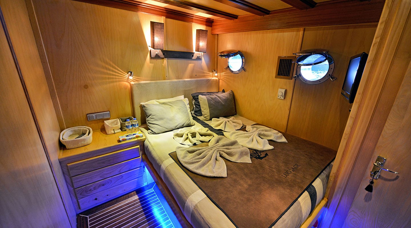 3.7 Choice of double cabins.jpg