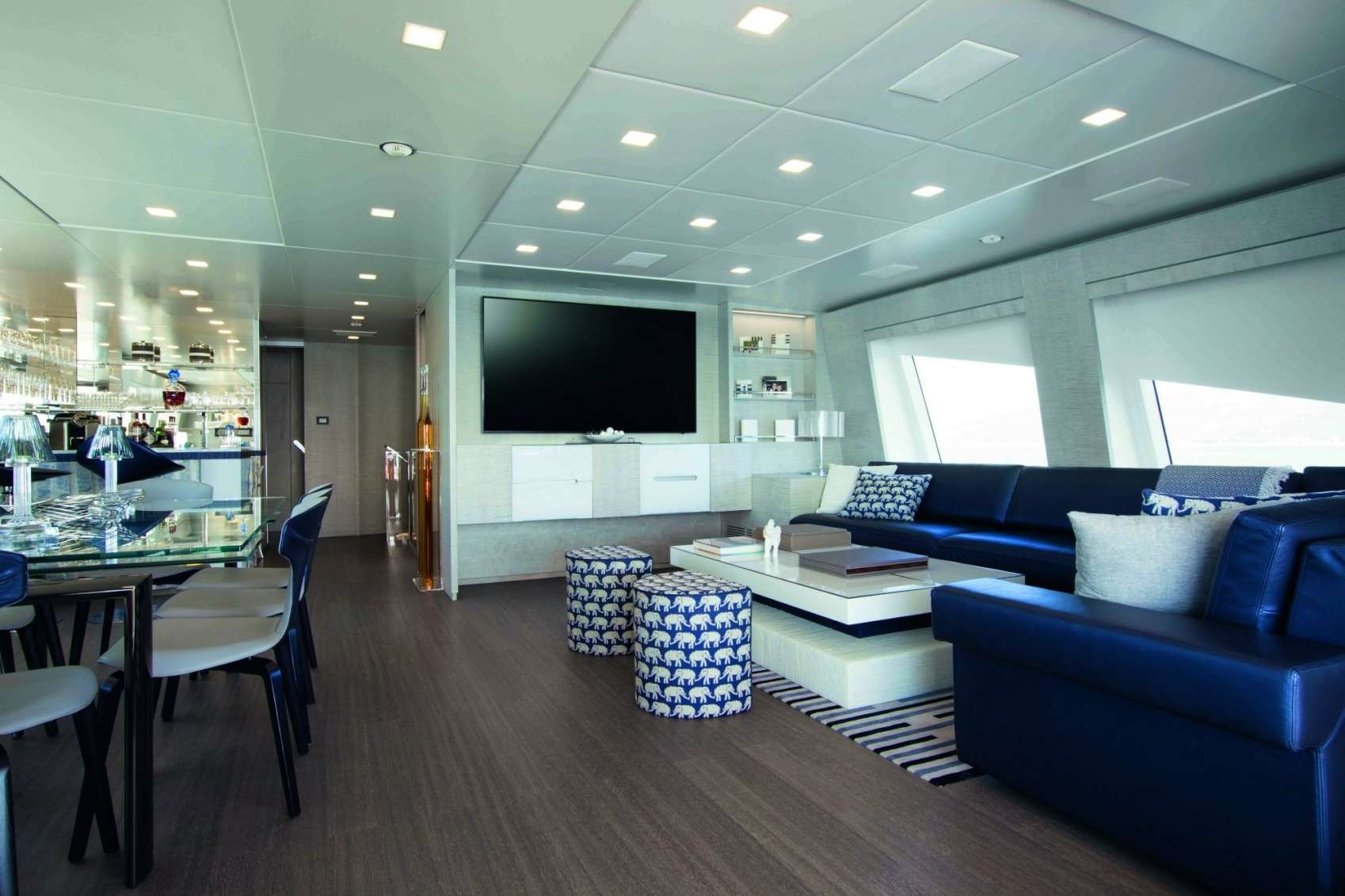 301 Bridge deck salon.jpg