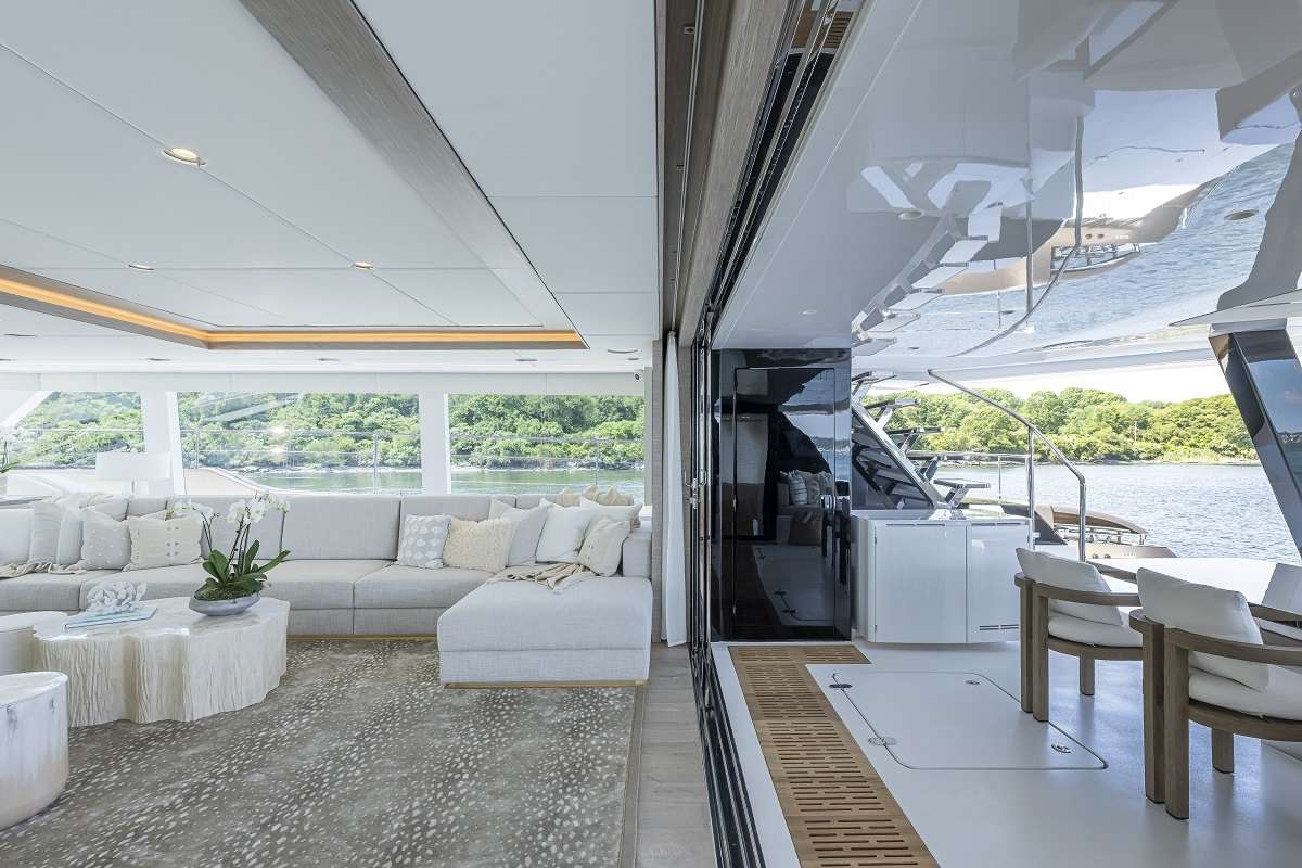301 Main salon flow to aft deck.jpg