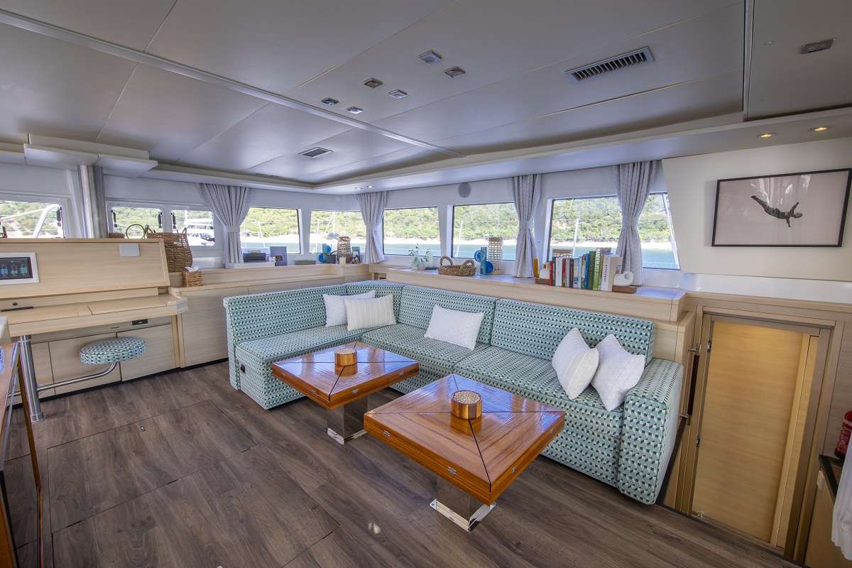301 Sailing Catamaran NOMADA Main Salon.jpg