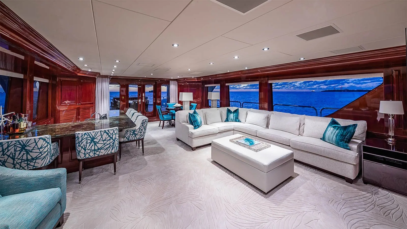 302 Bridge deck salon.jpg