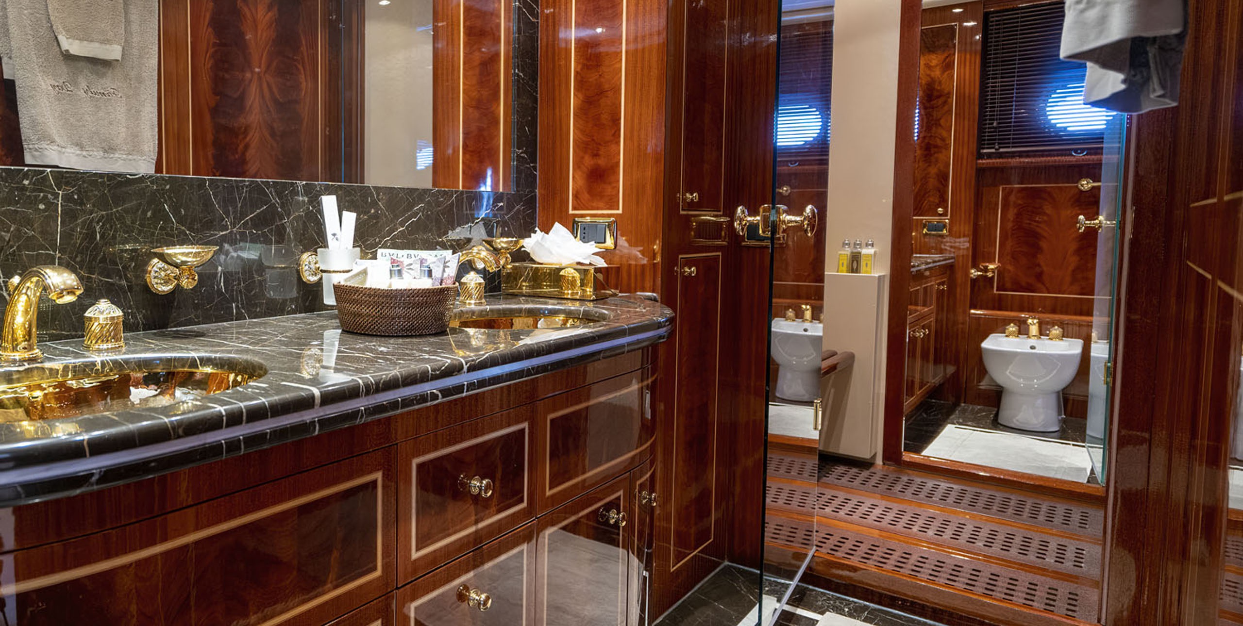 303 Master ensuite.jpg