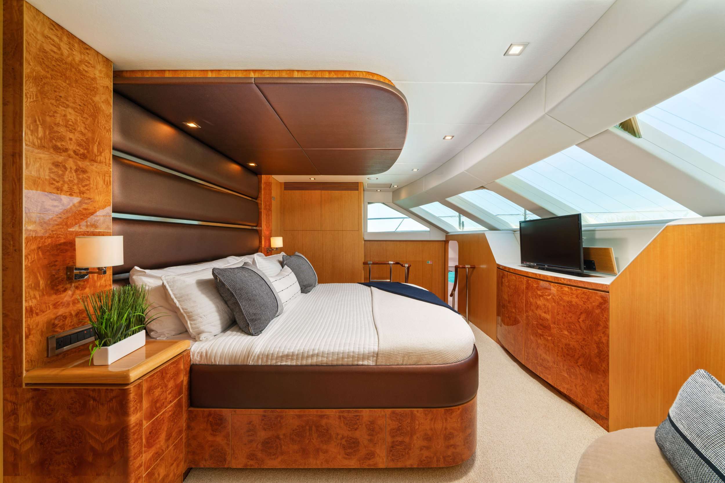 303 Motor Catamaran INDIGO Master Cabin.jpg