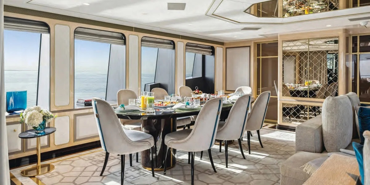 303 Sky lounge dining.jpg