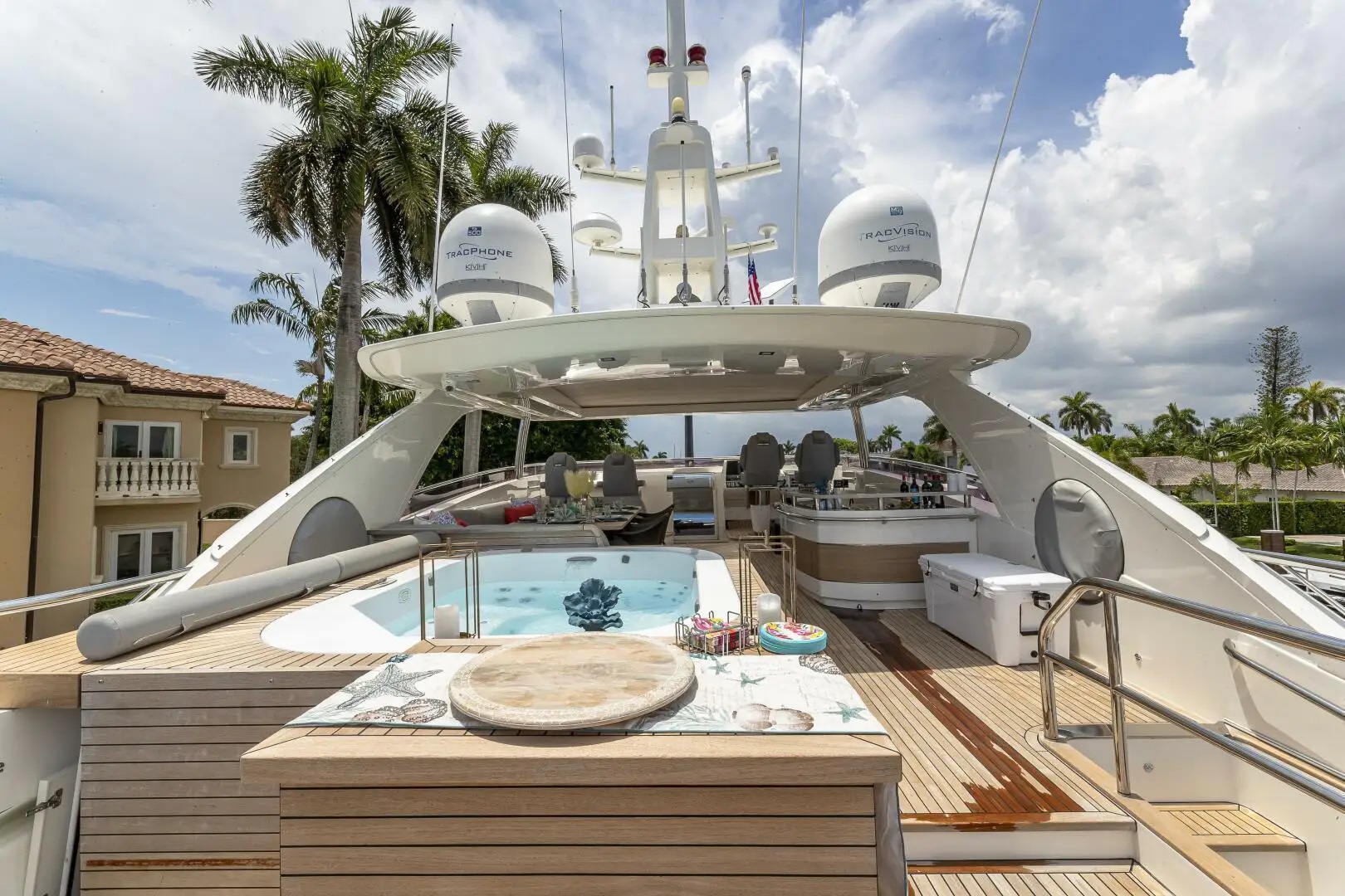 303 Sun deck view forward.jpg