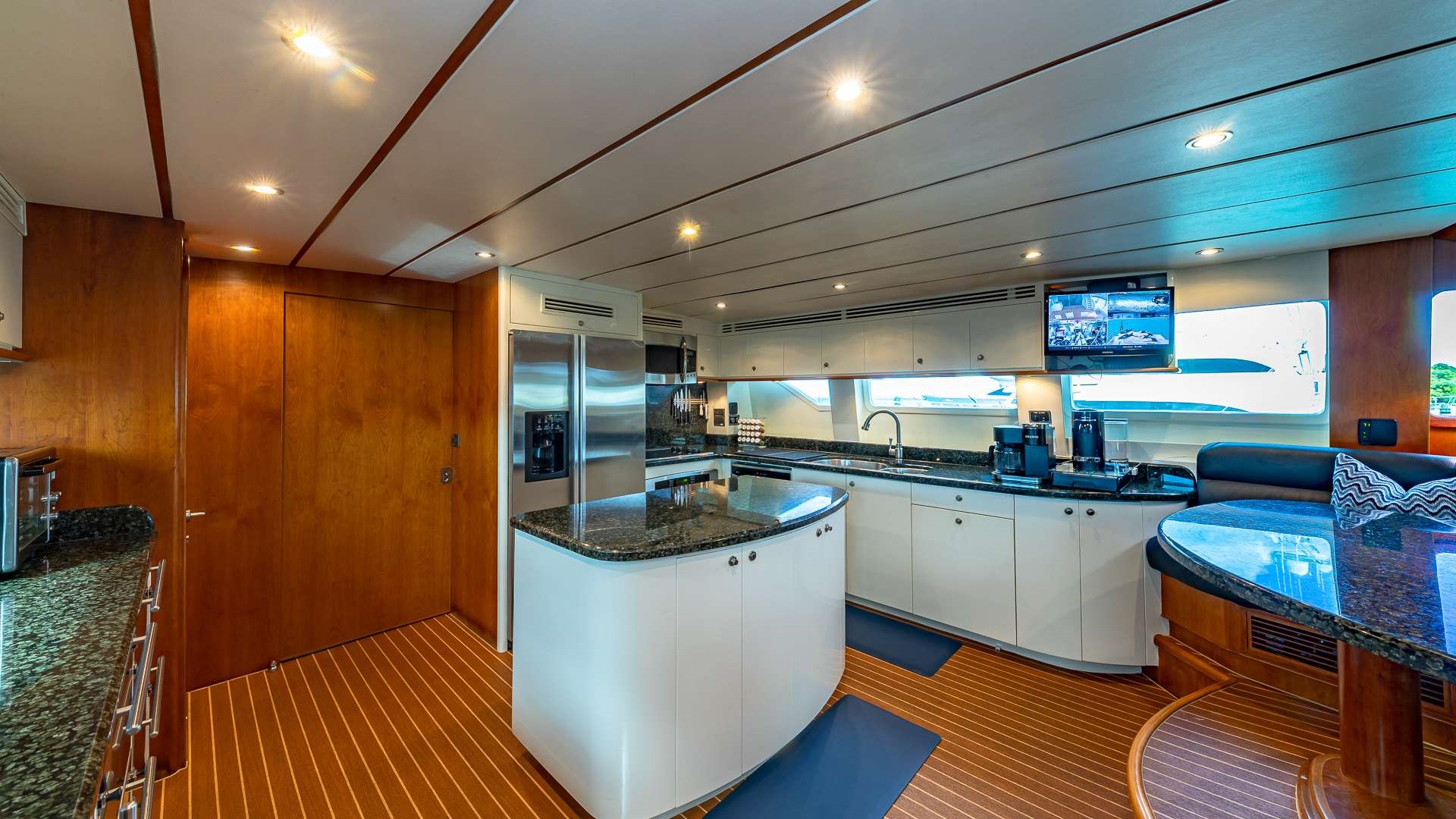 304 Dine in Galley.jpg