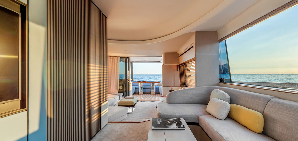 304 Main salon dining view aft.jpg
