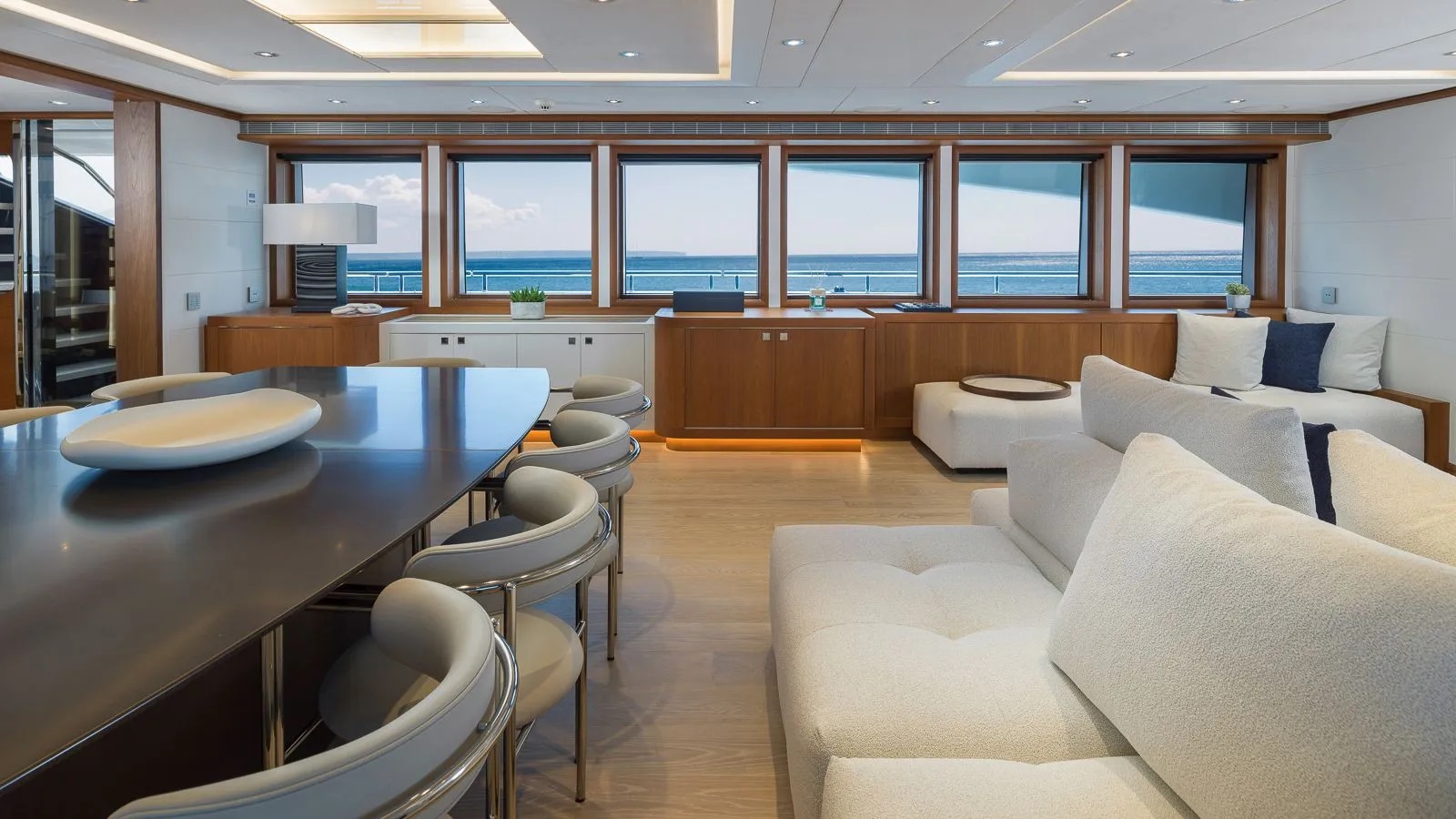 305 Flexible lounge seating.jpg
