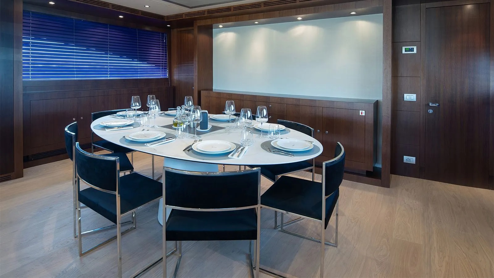 305 Main salon dining.jpg