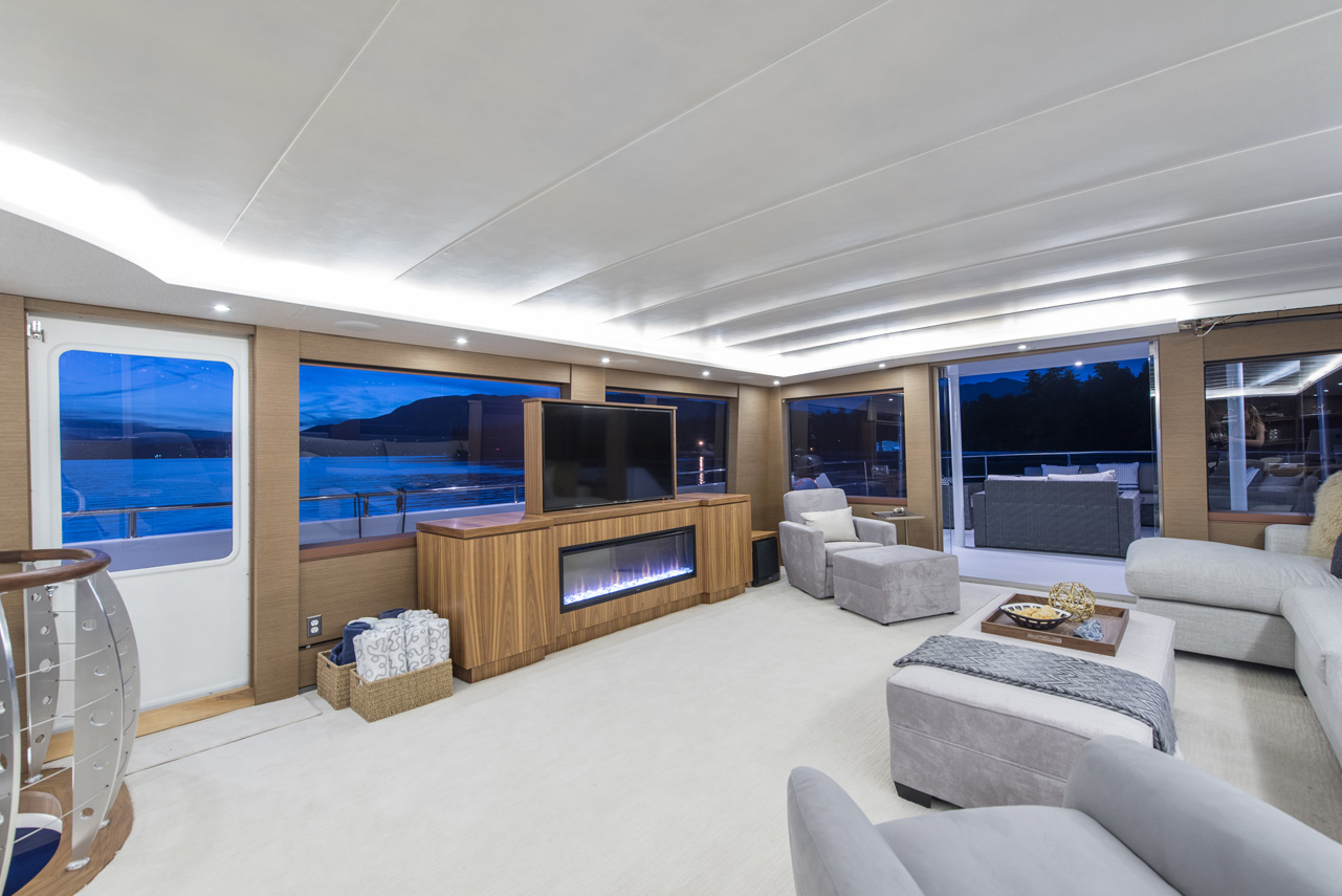 305 Sky lounge.jpg