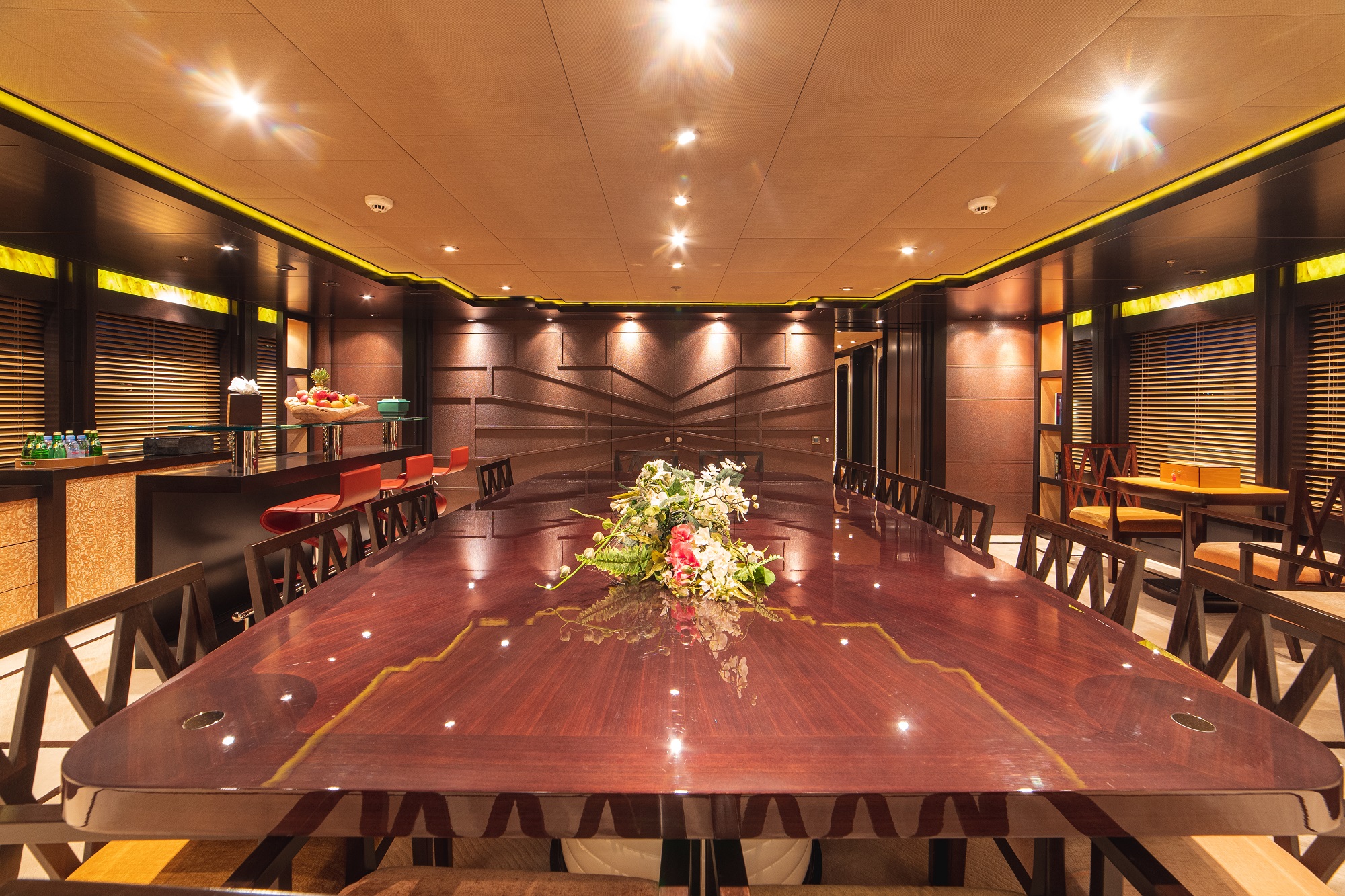 306 Dining salon.jpg